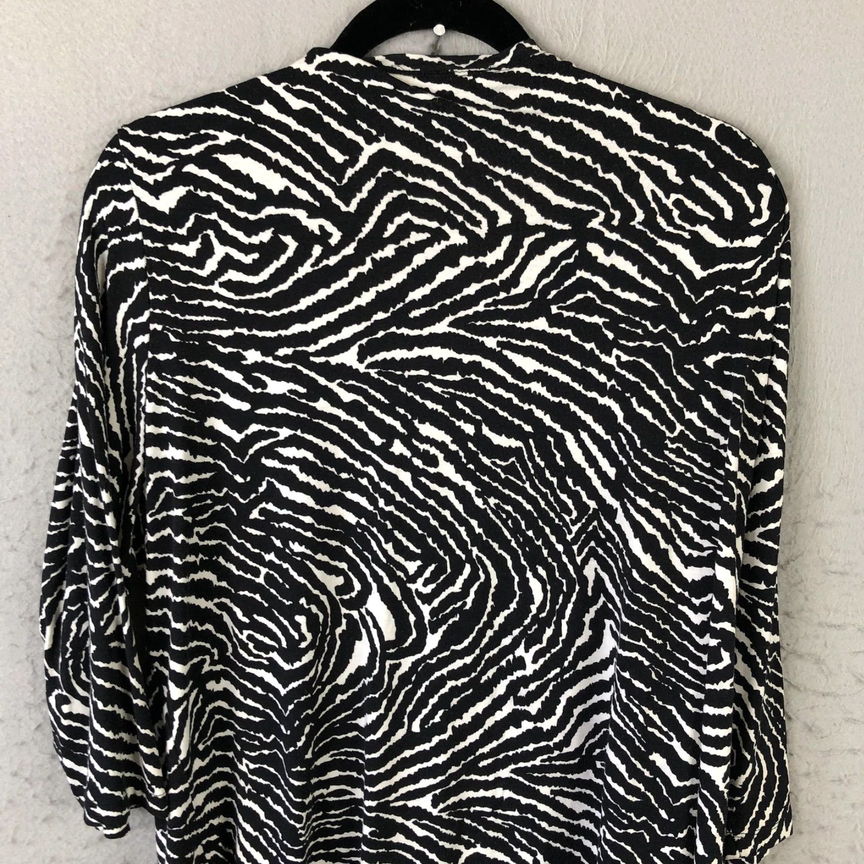 Vintage Jillian Jones Blouse Tunic Womens 2X Black White Zebra Print V-Neck Stretch Top Size XXL / US 16-18 / IT 52-54 - 7 Thumbnail