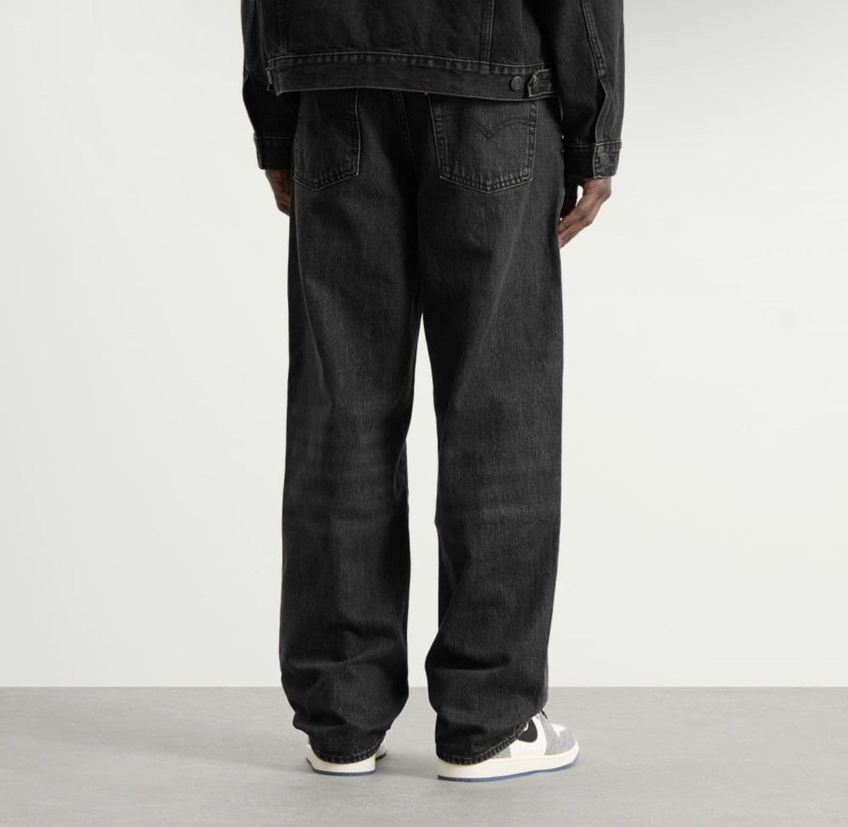 Jordan Brand × Levi's Levi’s x Jordan Baggy Jean Black Denim Jeans Size 33 X 32 Size US 33 - 3 Thumbnail