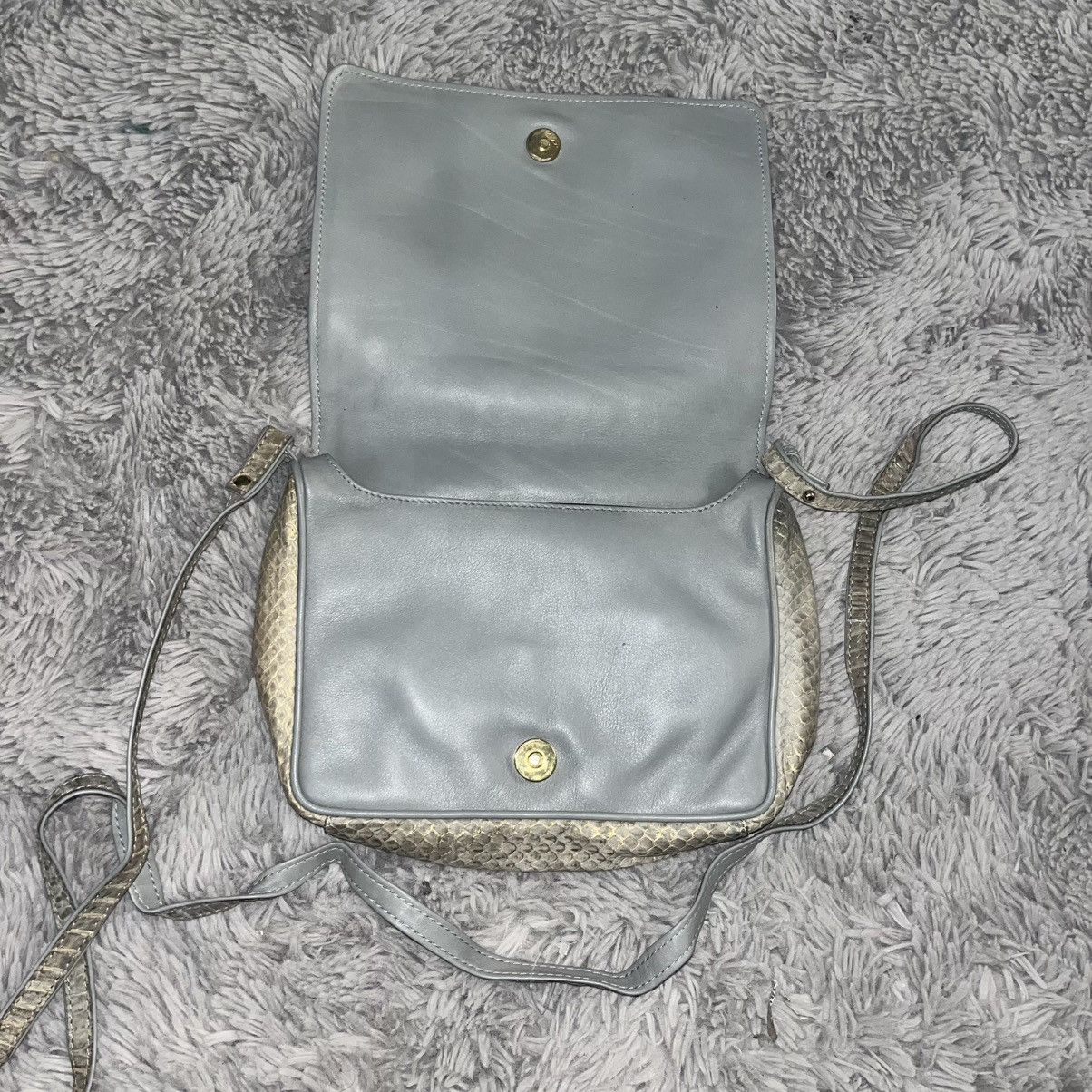 Donna Karan Donna Karan Gold Crossbody Bag with Snakeskin Texture Size ONE SIZE - 7 Thumbnail