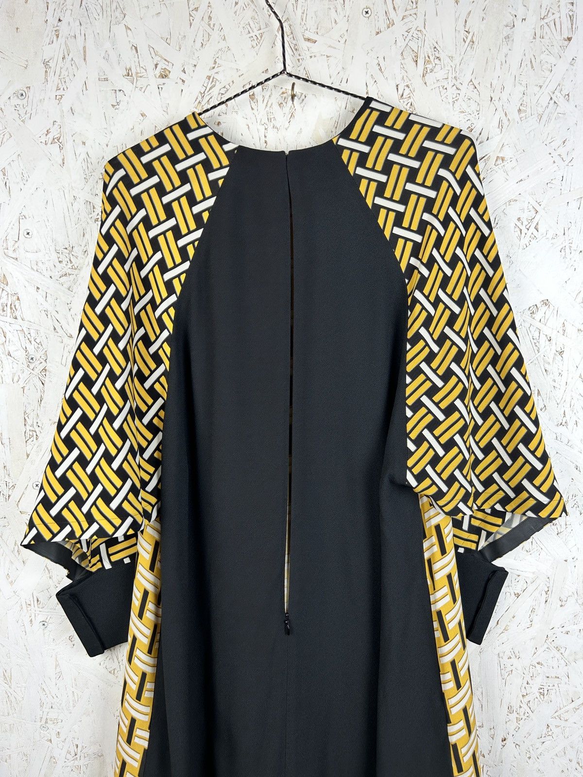 Fendi Fendi 2014 Resort Collection Silk Midi Dress Size M / US 6-8 / IT 42-44 - 10 Thumbnail