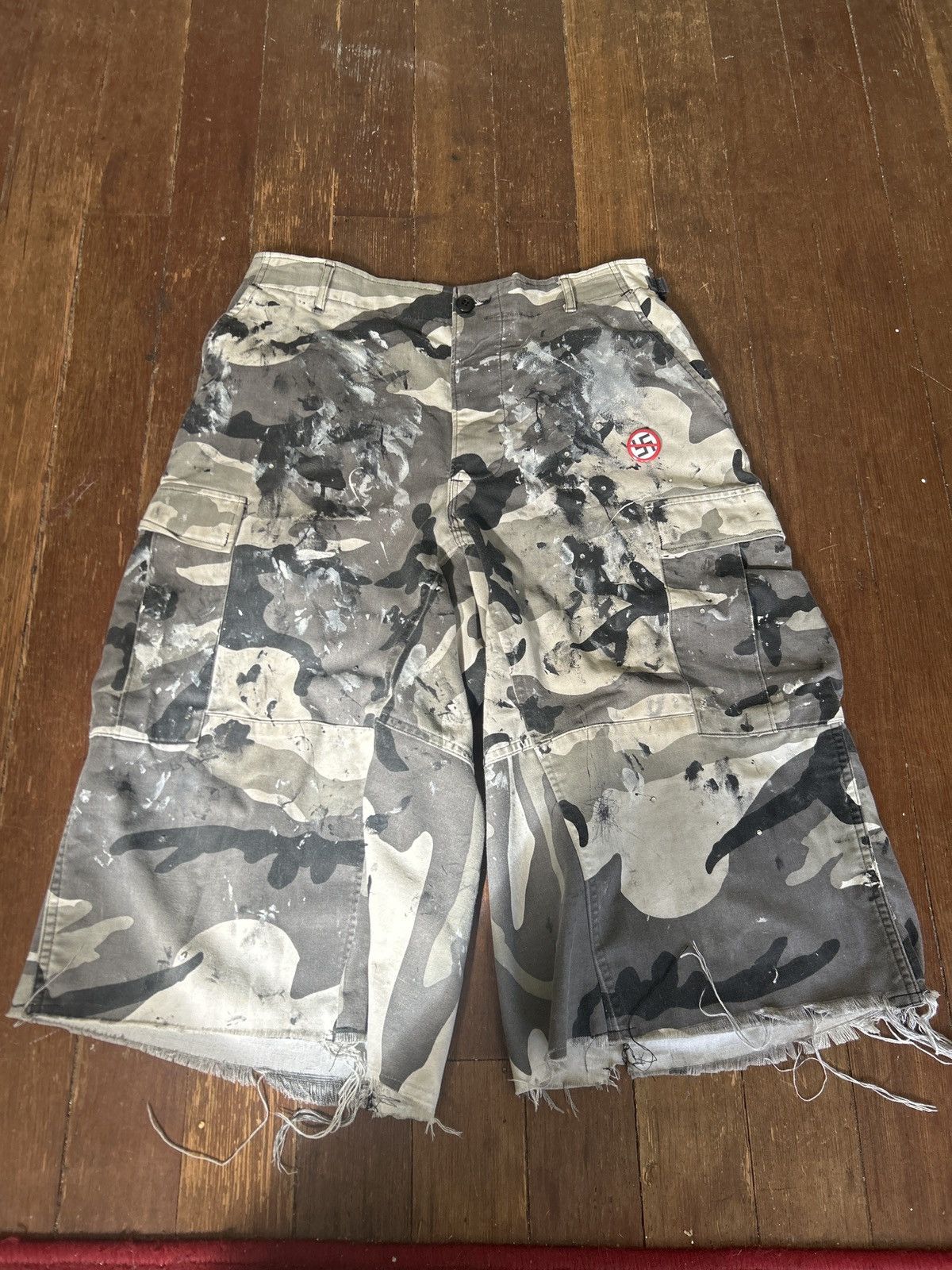 Other Snow White Camo Short Pants Size US 34 / EU 50 - 1 Thumbnail
