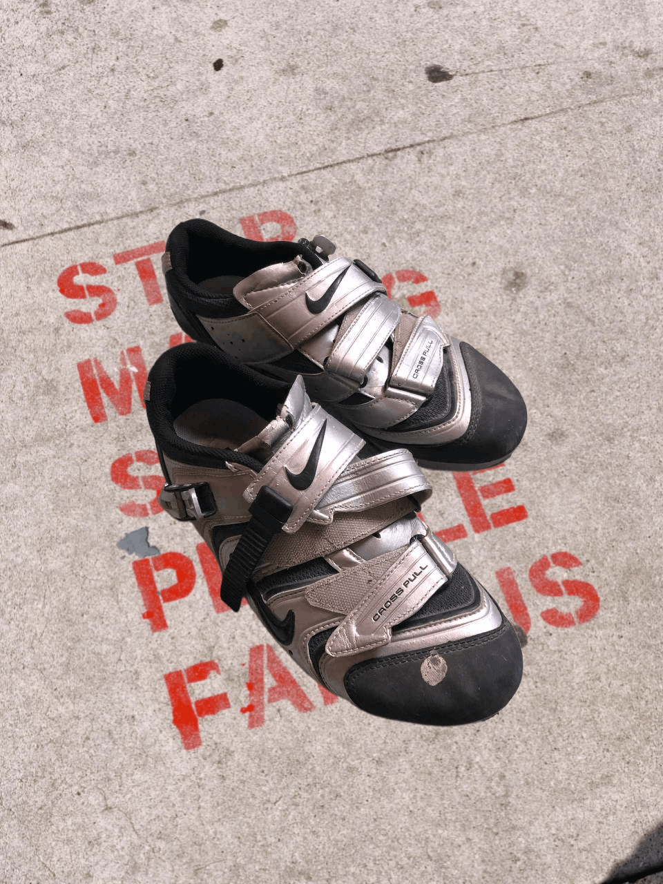 Nike Nike shoes Size US 8.5 / EU 41-42 - 1 Thumbnail