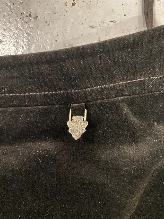 Gucci SS2007 Gucci Black Classy Velvet Skirt Size 28" / US 6 / IT 42 - 6 Thumbnail