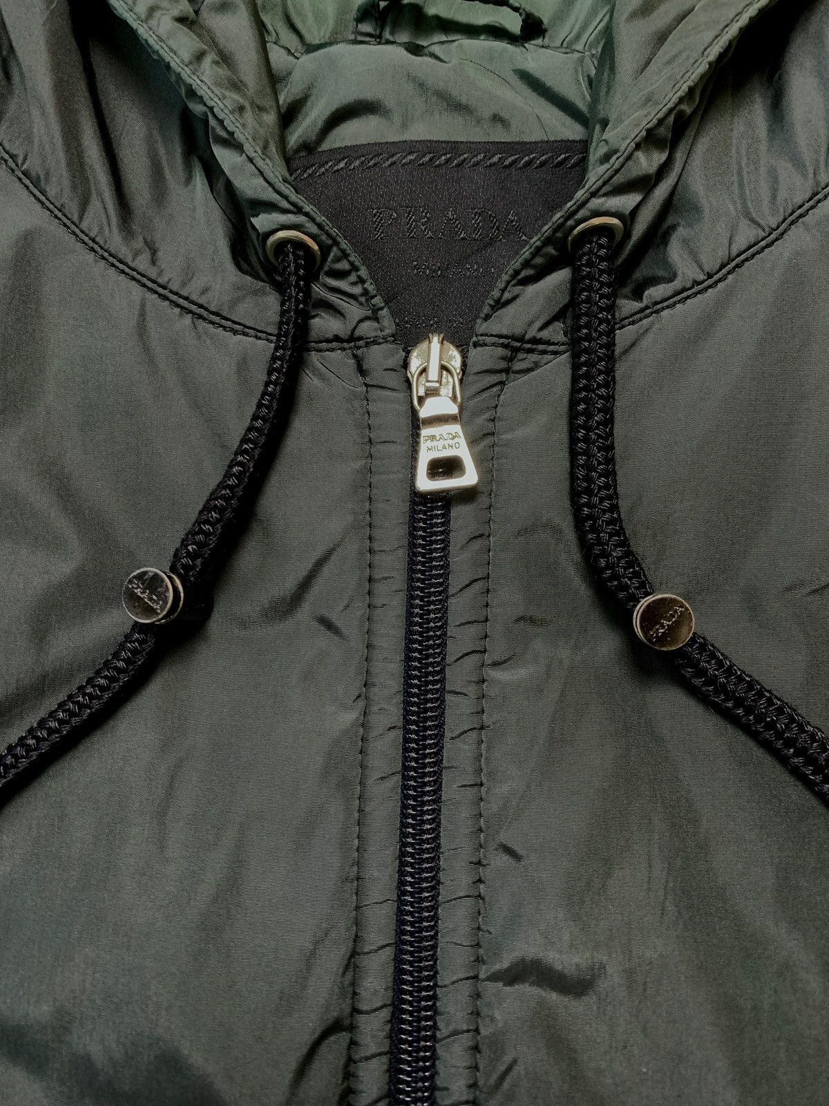 Prada FREE TAX! 2000s Dark Green Light Nylon Jacket Size US S / EU 44-46 / 1 - 5 Thumbnail