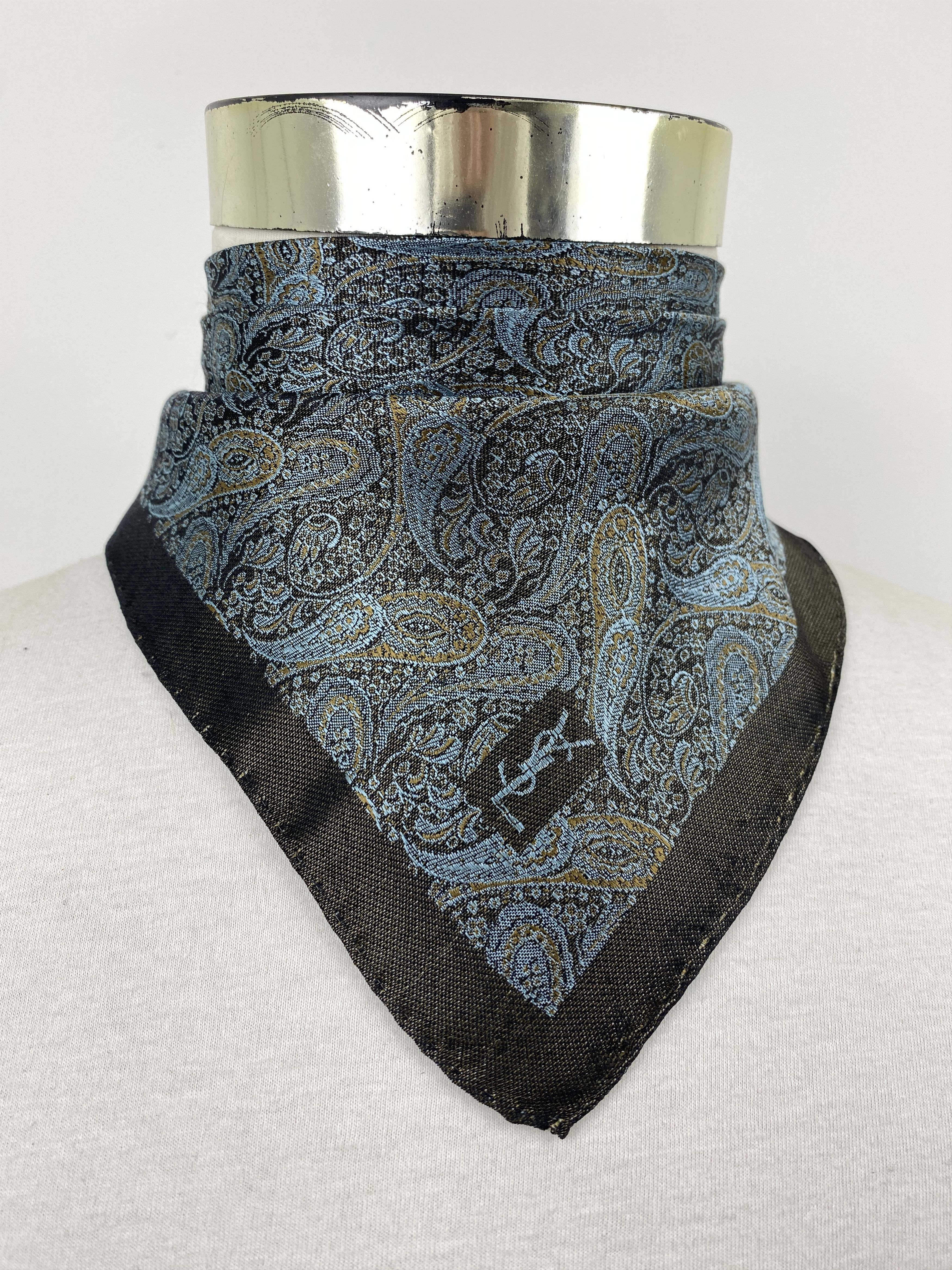Vintage Yves Saint Laurent Handkerchief /Neckerchief HKC0719 Size ONE SIZE - 2 Thumbnail