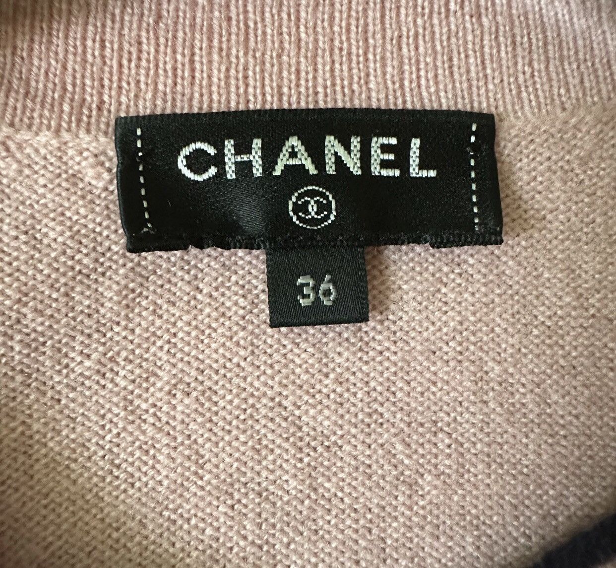 Chanel Chanel Comics Cashmere Knitted Cardigan shirt2412-Nextarrow Size US M / EU 48-50 / 2 - 3 Thumbnail