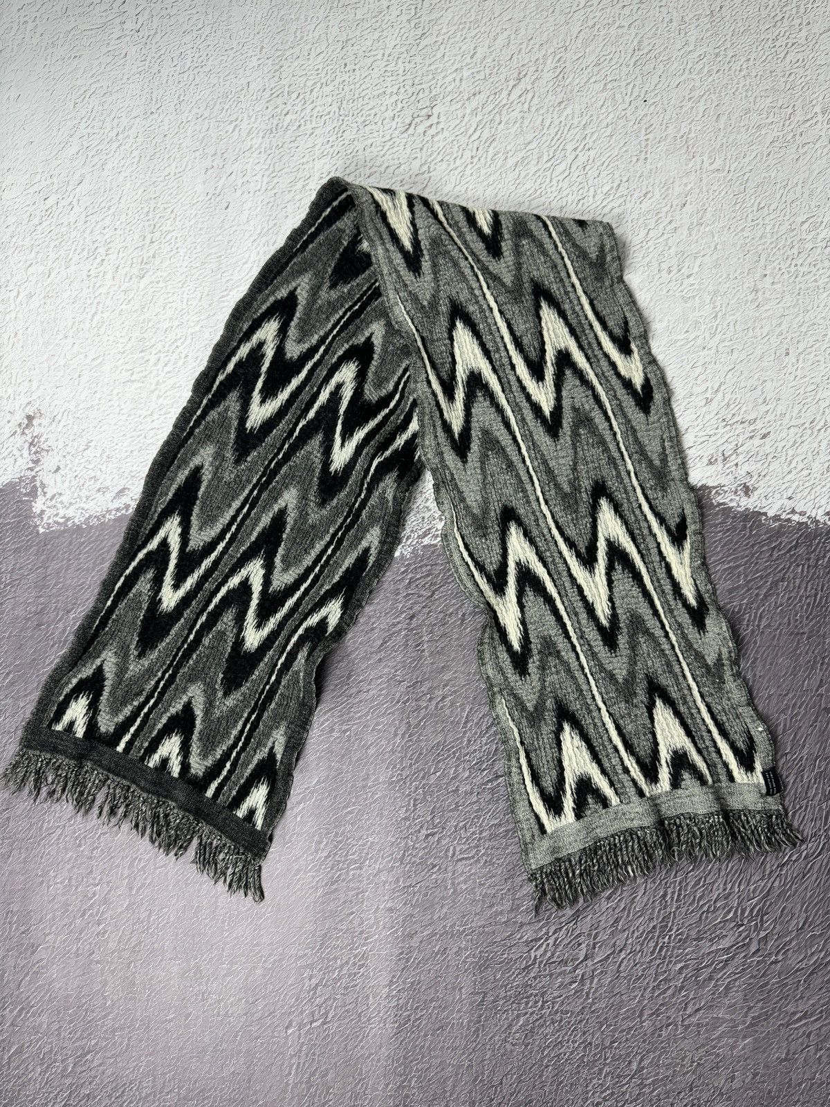 Vintage Vintage Pure Wool avant garde grey pattern scarf Size ONE SIZE - 5 Thumbnail