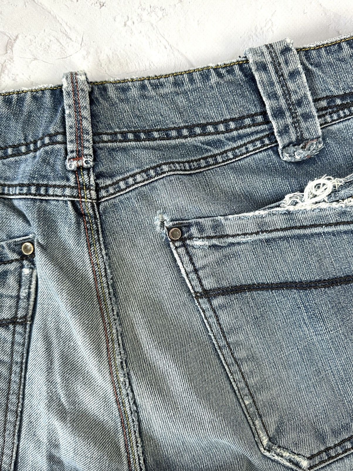 Diesel × If Six Was Nine × Vintage Vintage Diesel Distressed Blue Jeans Size US 33 - 10 Thumbnail