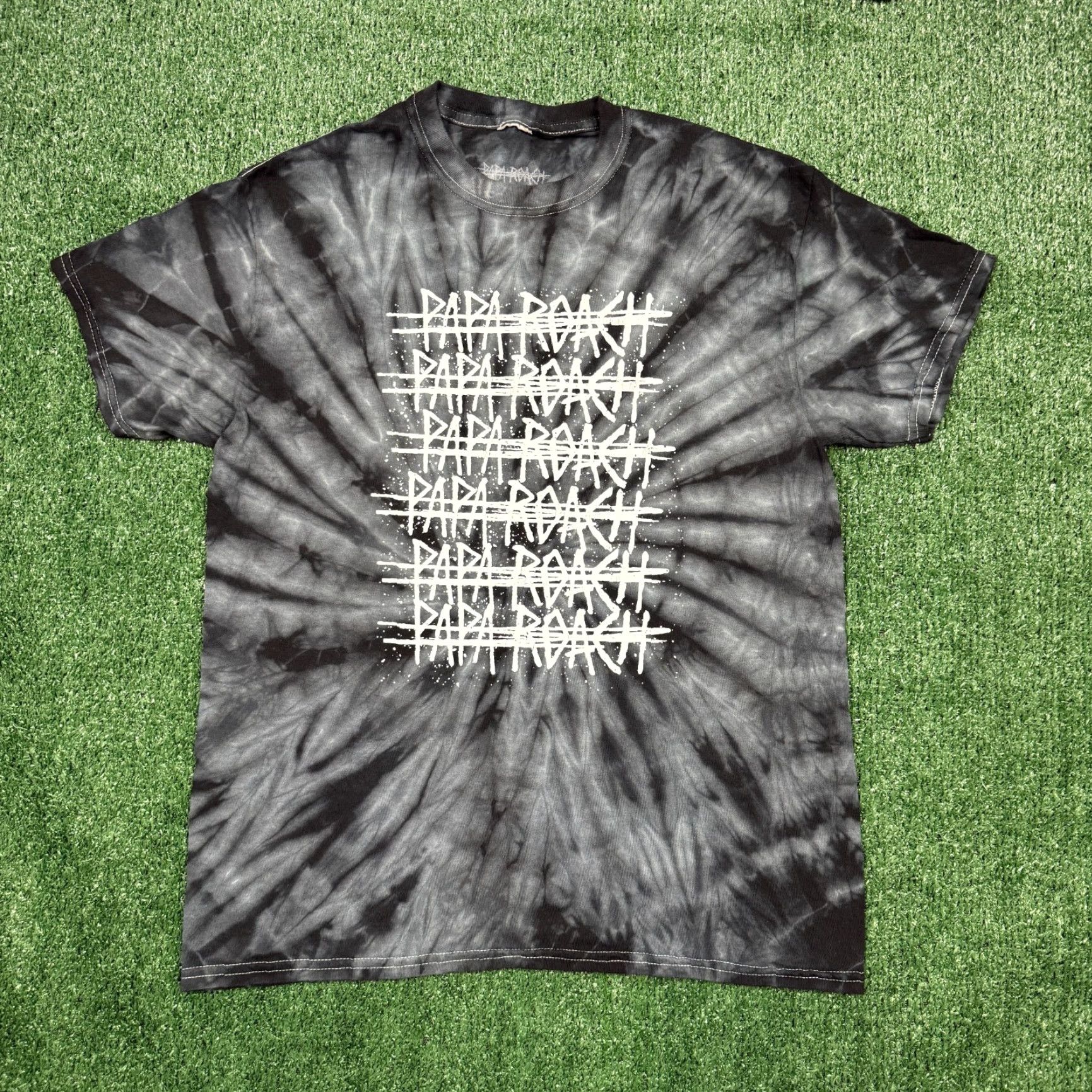 Vintage Paparoach Graphic T Shirt Men's M Gray Tie Dye Short Sleeve Rock Band Tee Size US M / EU 48-50 / 2 - 2 Thumbnail