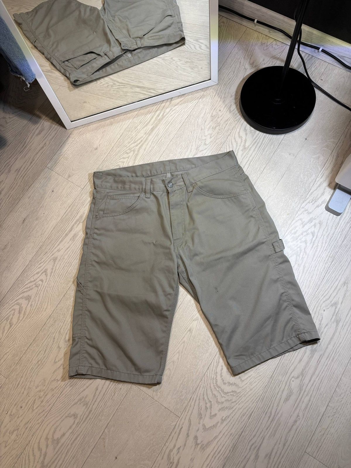Carhartt Carhartt short Size:33 Size US 33 - 2 Thumbnail