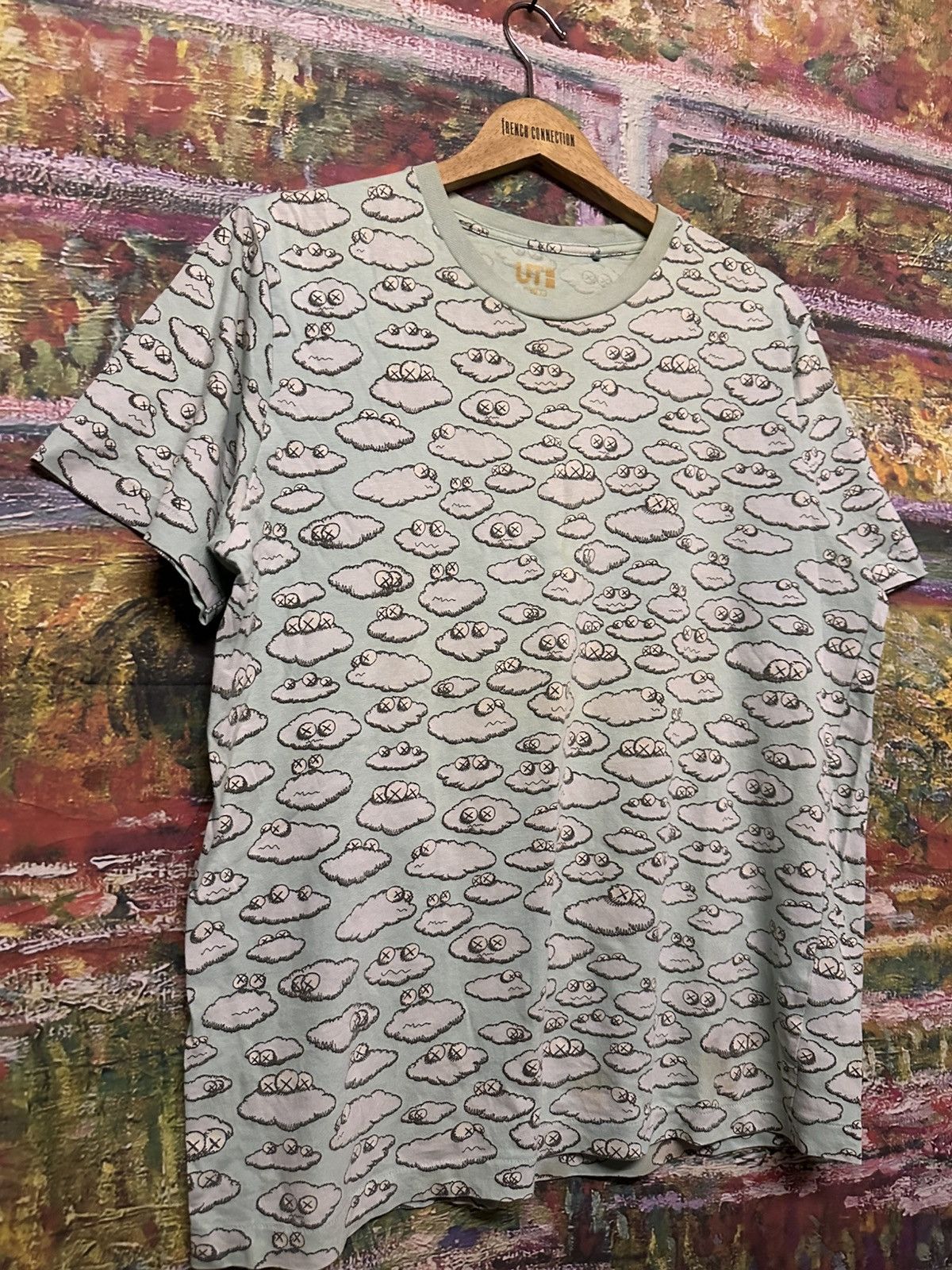 Kaws × Uniqlo Uniqlo x Kaws Tee Size US L / EU 52-54 / 3 - 5 Thumbnail