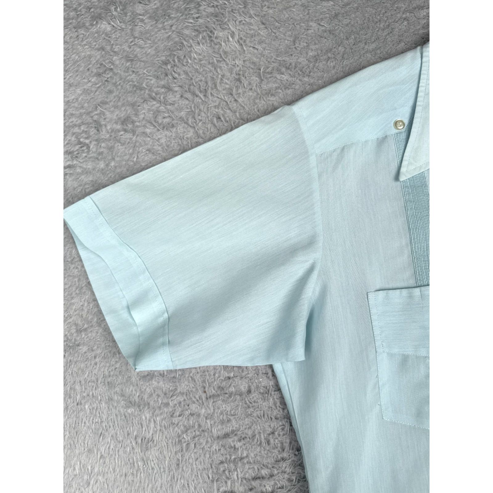 Vintage Guayabera Panamerican Shirt Men 40 Blue Short Sleeve 4 Pocket Cotton Blend Polyester Blend Button-Up Casual Vacation Aloha Beach 40 Men Size US L / EU 52-54 / 3 - 3 Thumbnail