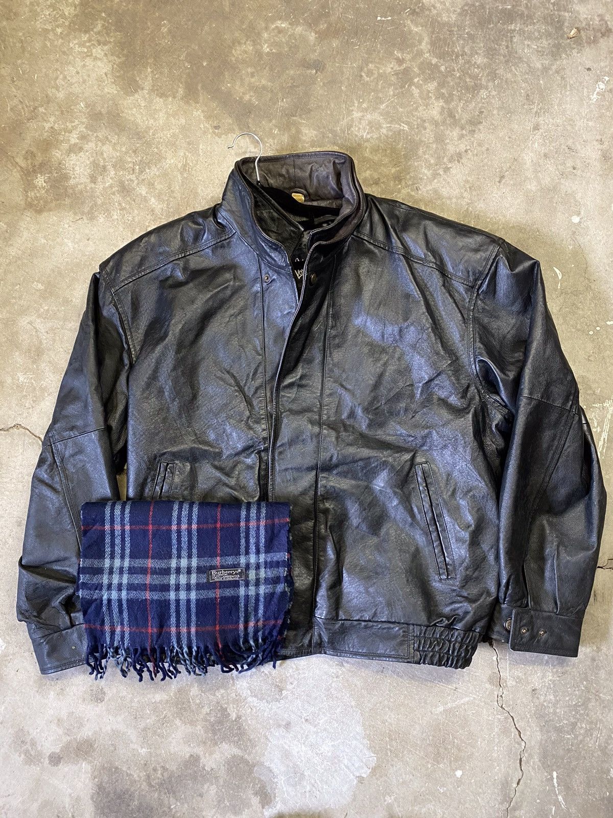 Other Leather bomber jacket paired with free Burberry scarf Size US XL / EU 56 / 4 - 1 Thumbnail