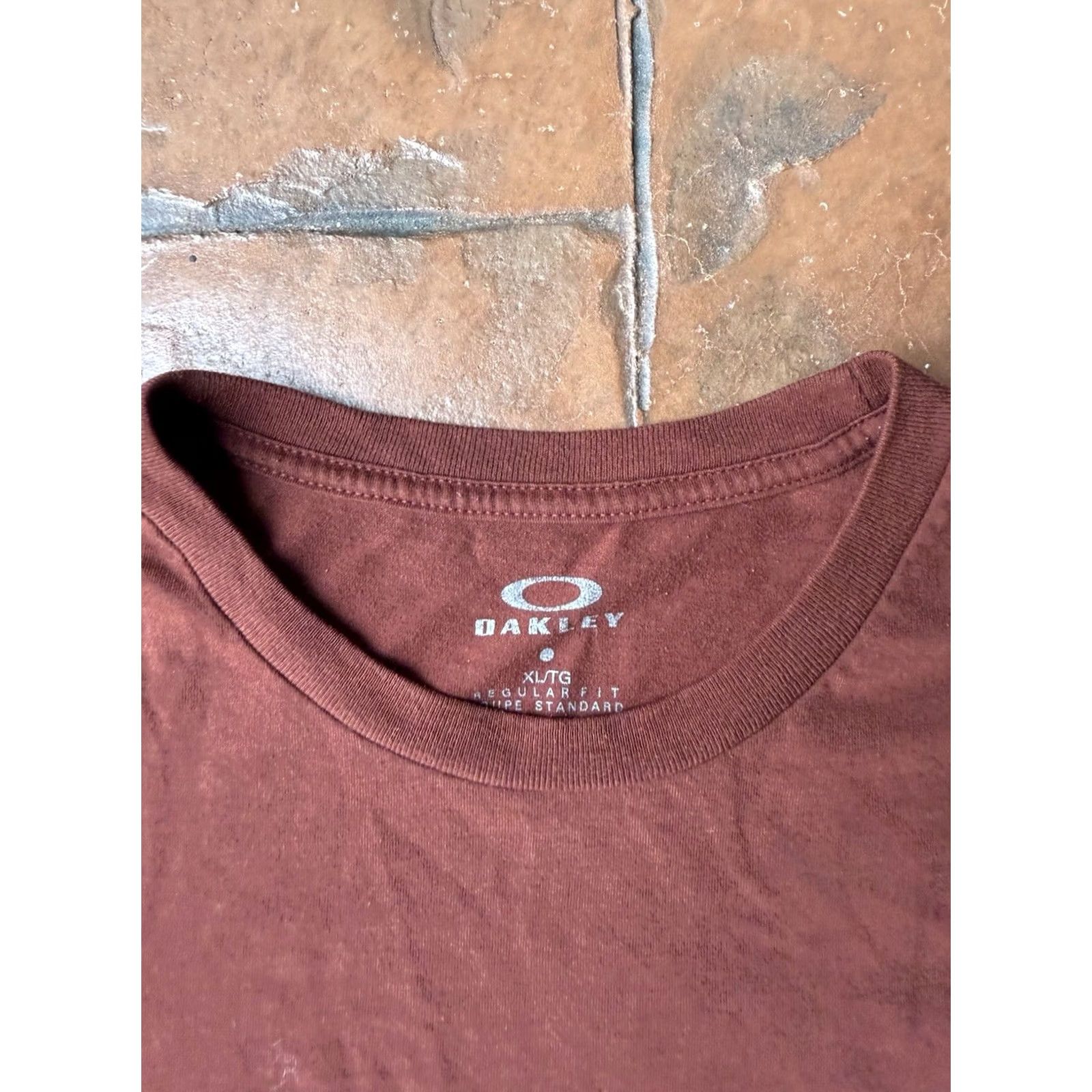 Oakley Oakley Logo Essential T-Shirt Men’s XL Regular Burnt Orange Cotton Short Sleeve Crew Neck Logo Outdoor 90s? Size US XL / EU 56 / 4 - 2 Thumbnail