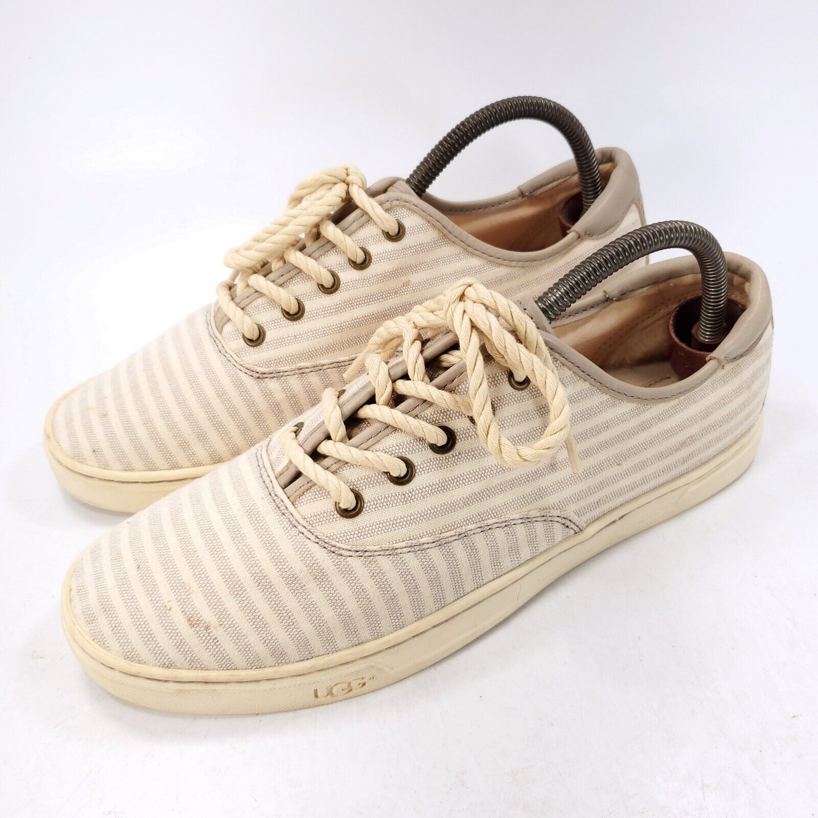 Ugg UGG Australia Sneaker Shoe Womens Size 10 1007570 White Size US 10 / IT 40 - 1 Thumbnail