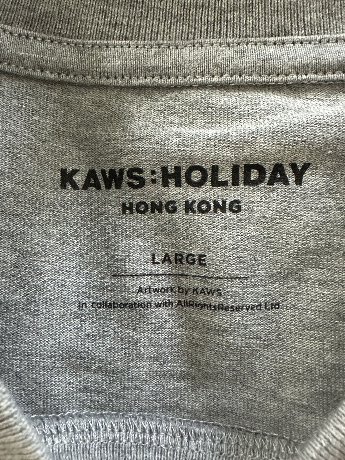 Kaws Kaws Holiday Hong Kong Tee Size US L / EU 52-54 / 3 - 2 Thumbnail