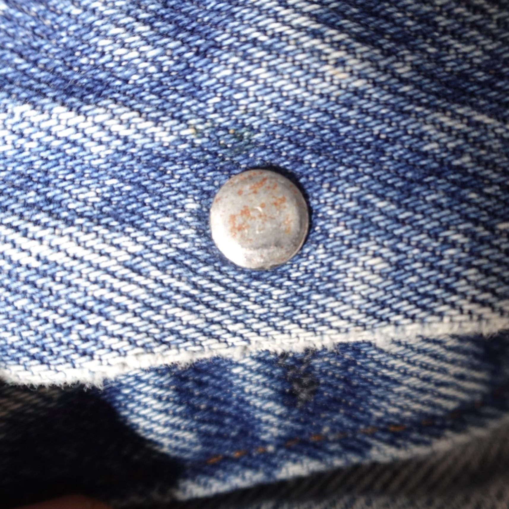 Levi's VINTAGE Levi's Jacket Large Blue Denim Trucker Distressed 70505 Trucker Mens L Blue Size US L / EU 52-54 / 3 - 3 Thumbnail