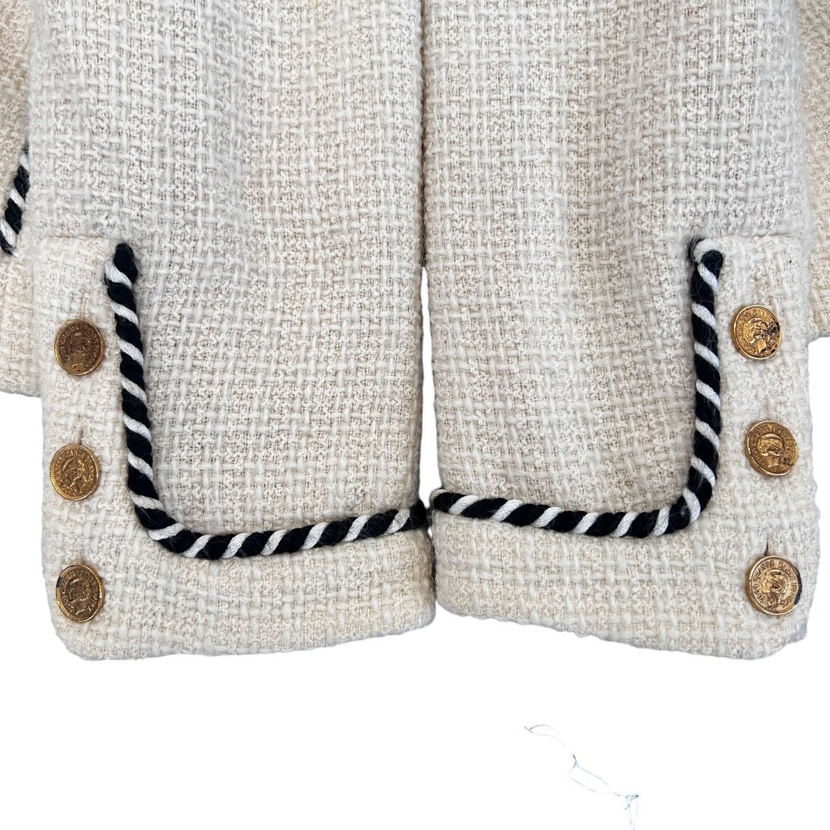 Chanel CHANEL 1986 White Tweed Jacket & Skirt Set-Up 36 Size XS / US 0-2 / IT 36-38 - 6 Thumbnail