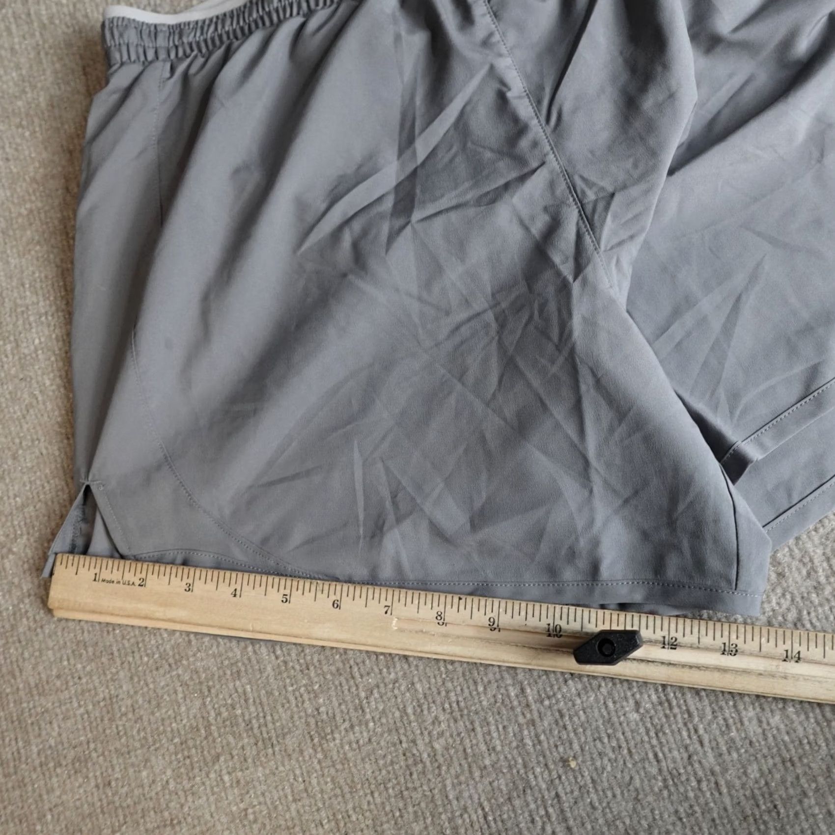 Nike Nike Womens Shorts M Gray Solid Tempo Lux DB4345-056 NEW Size 32" / US 10 / IT 46 - 5 Thumbnail