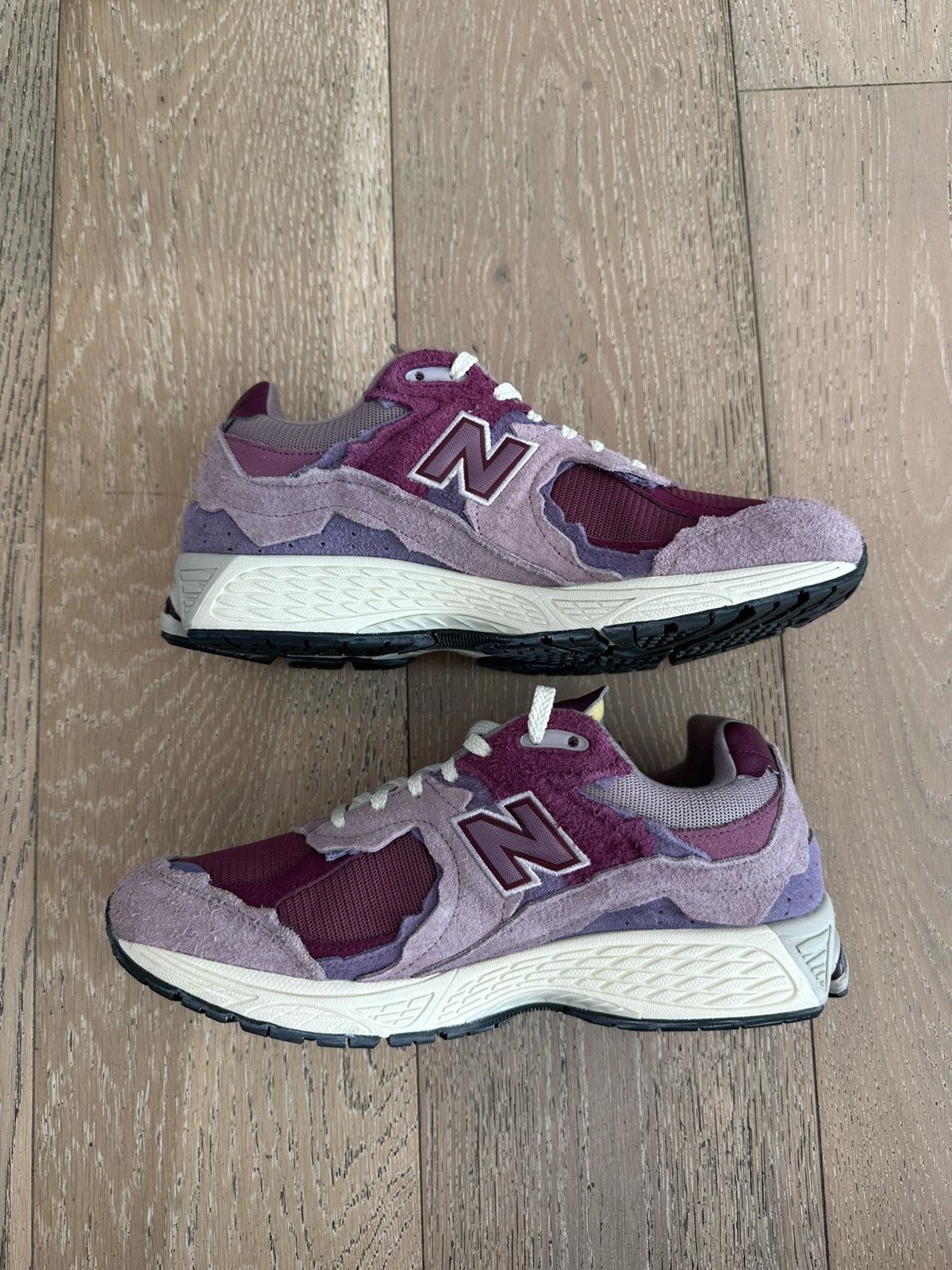 New Balance New Balance 2002R Protection Pack Pink Size US 10.5 / EU 43-44 - 5 Thumbnail