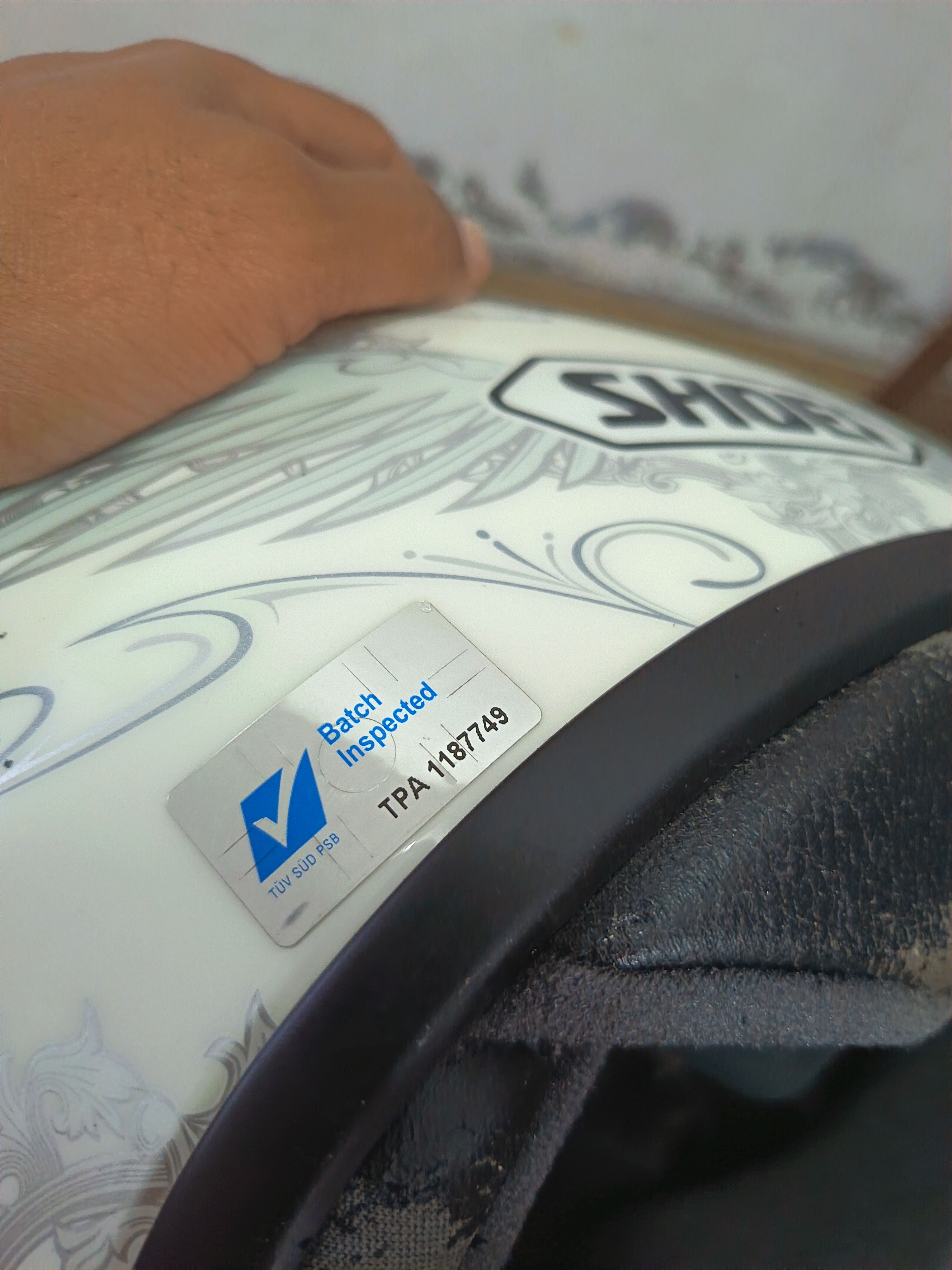 Japanese Brand Shoei GT air fullface helmet Size ONE SIZE - 8 Thumbnail