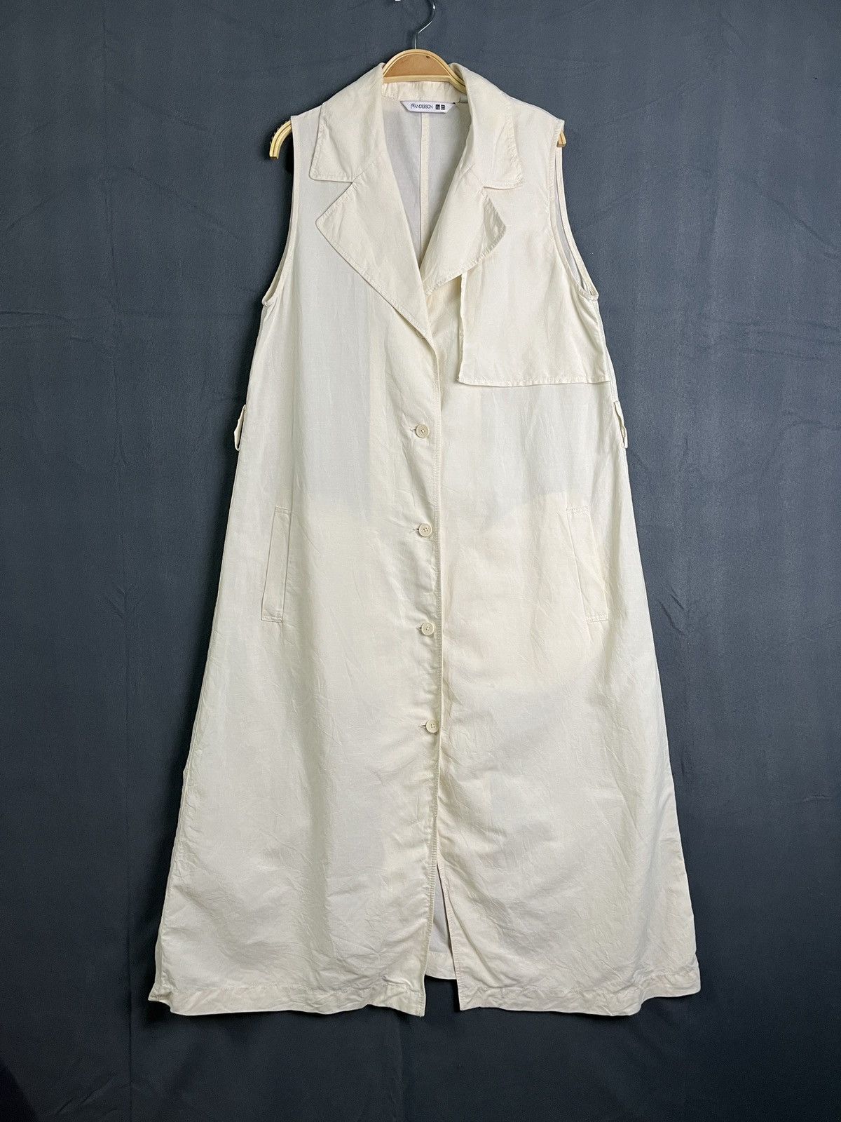 JW Anderson × Uniqlo Uniqlo x JW Anderson Coat Size M / US 6-8 / IT 42-44 - 1 Thumbnail