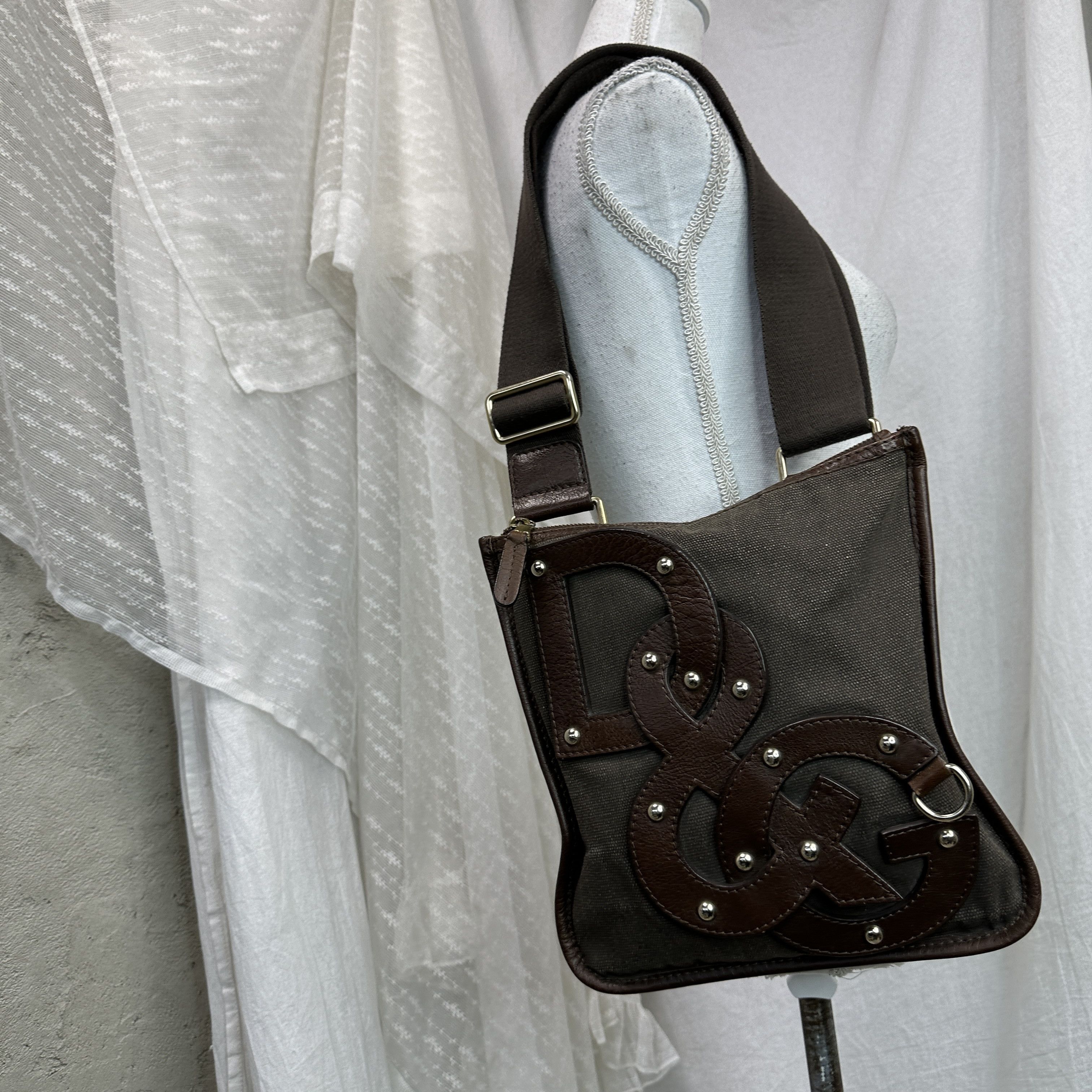 Dolce & Gabbana Vintage Leather Studded Crossbody Dolce&Gabbana Bag Size ONE SIZE - 8 Thumbnail