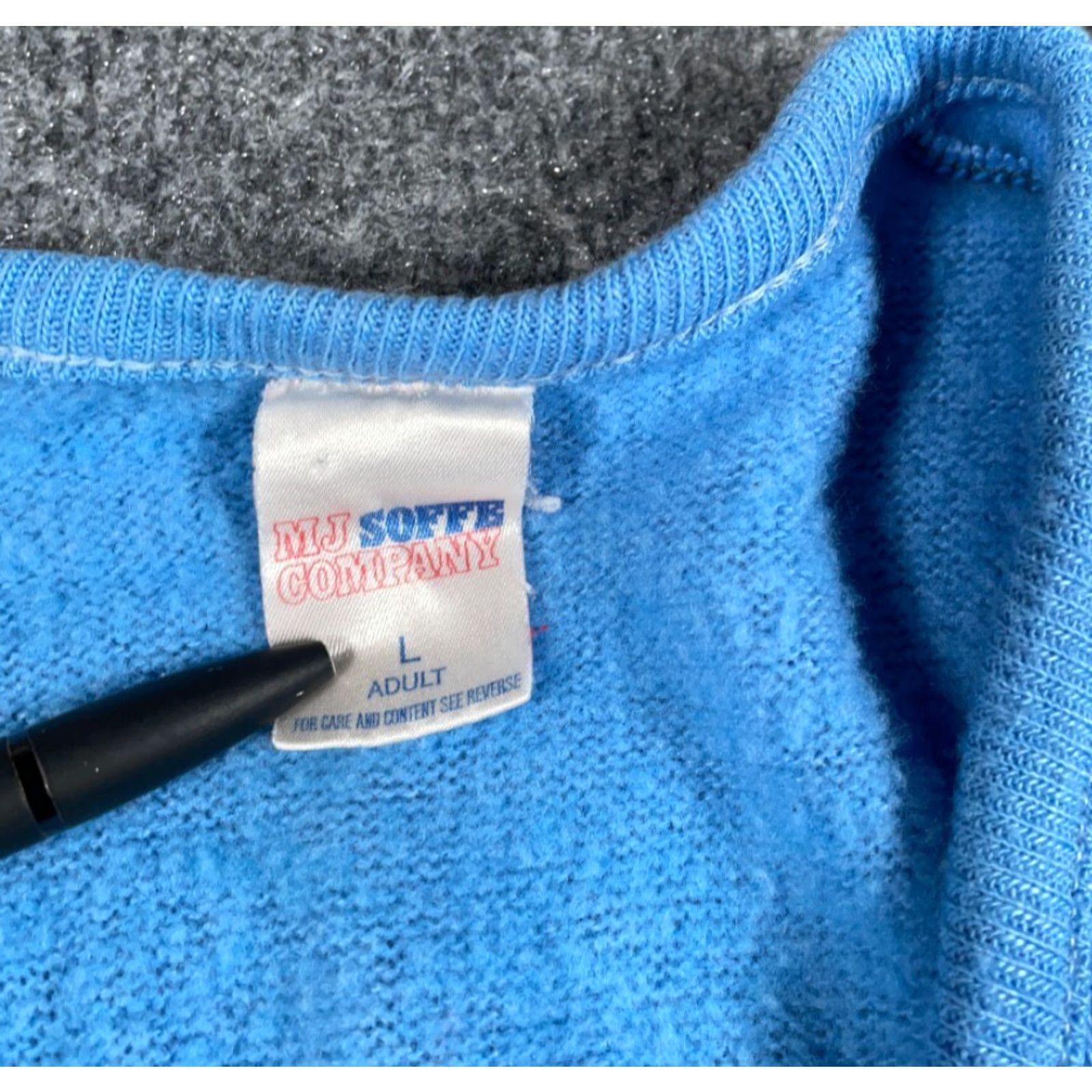 Soffe VTG Soffe V-Neck Sweater Pullover Mens Large Light Blue 80s 90s Preppy Retro Lightweight USA Made Size US L / EU 52-54 / 3 - 3 Thumbnail