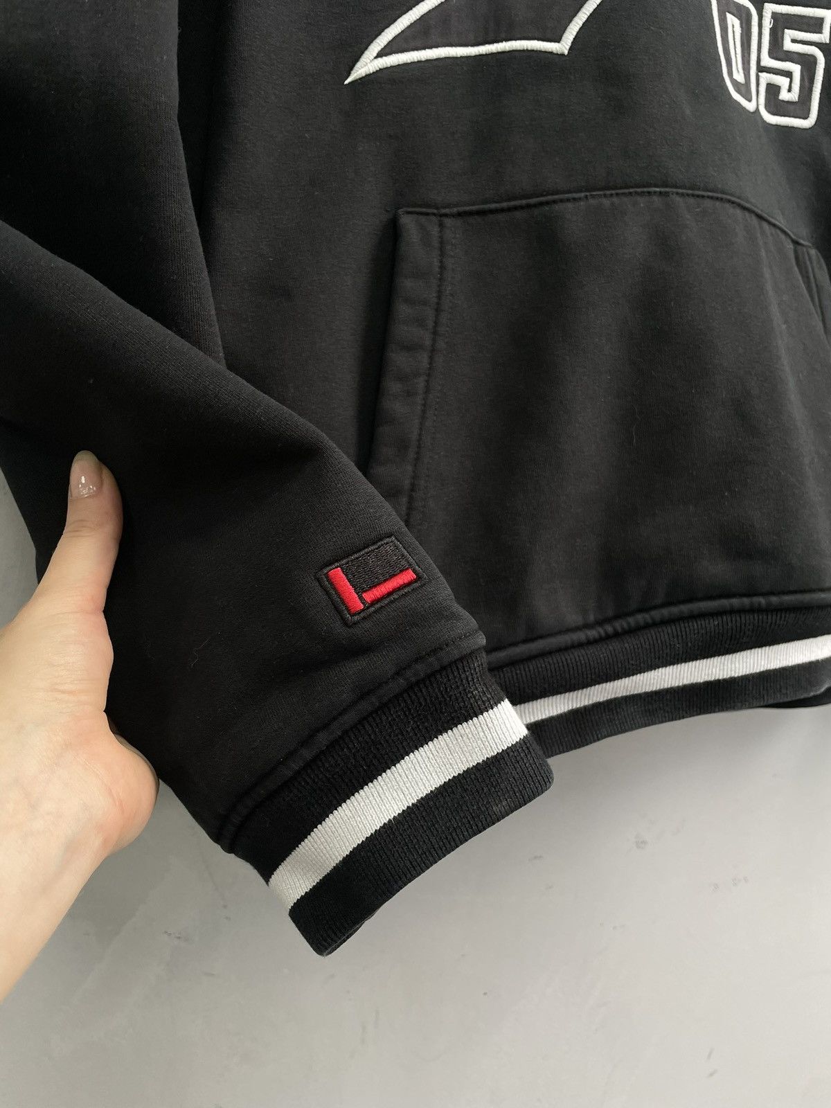 Fubu Fubu big logo skater rap hoodie sk8 carhartt style Size US L / EU 52-54 / 3 - 3 Thumbnail