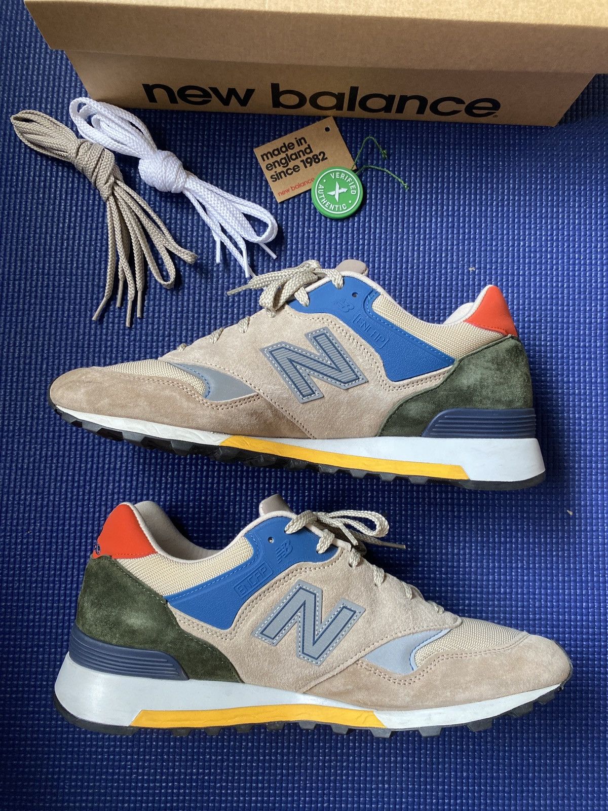 New Balance New Balance 577 Sand Size US 11 / EU 44 - 2 Thumbnail