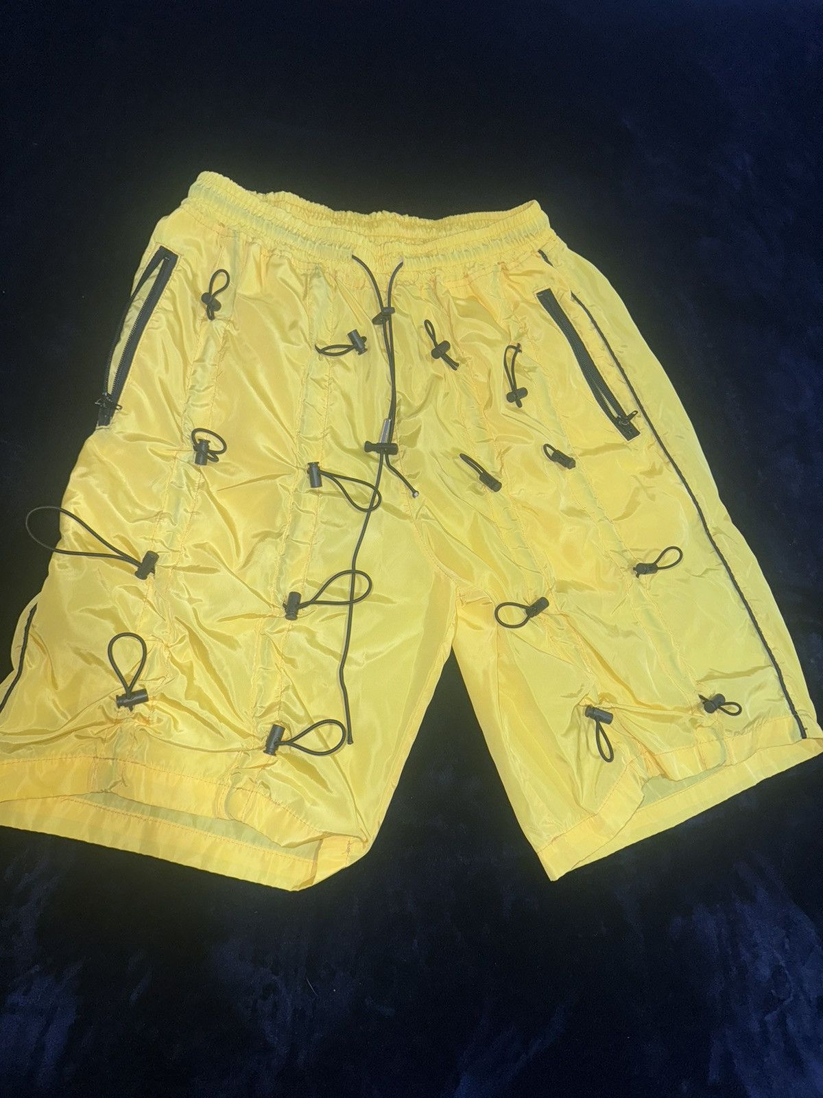 Hypebeast Yellow Gonchang Shorts Size US 33 - 1 Thumbnail