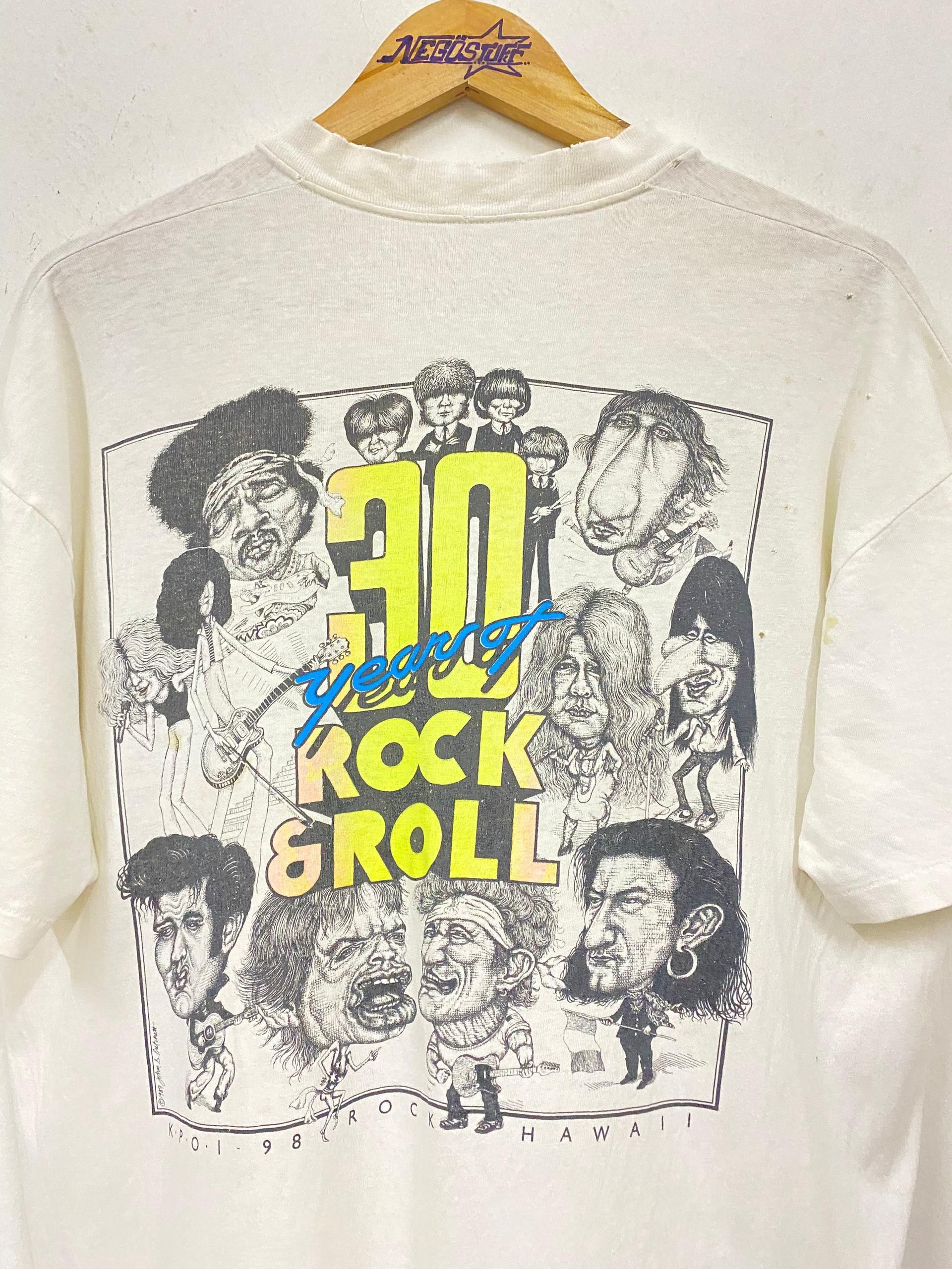 Band Tees vintage 1990 Legendary rock band t shirt distressed Size US XL / EU 56 / 4 - 2 Thumbnail
