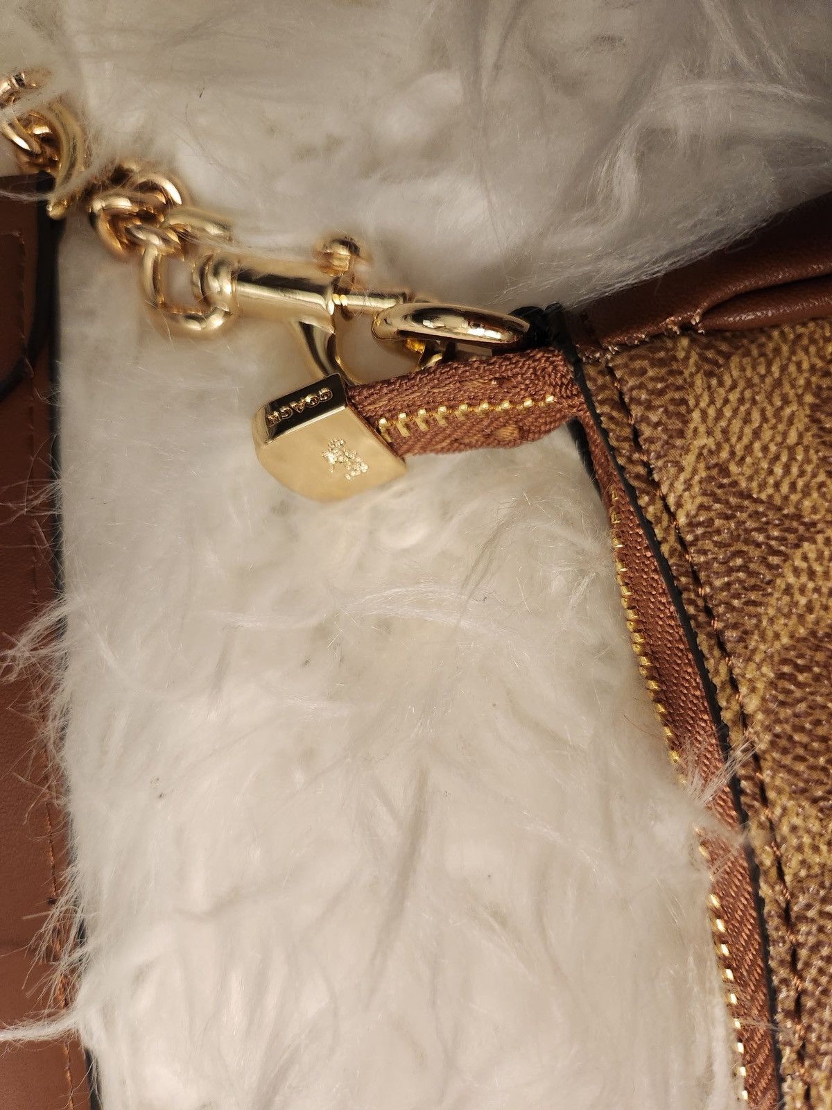 Coach Coach Brown Signature Canvas Shoulder Bag Size ONE SIZE - 5 Thumbnail