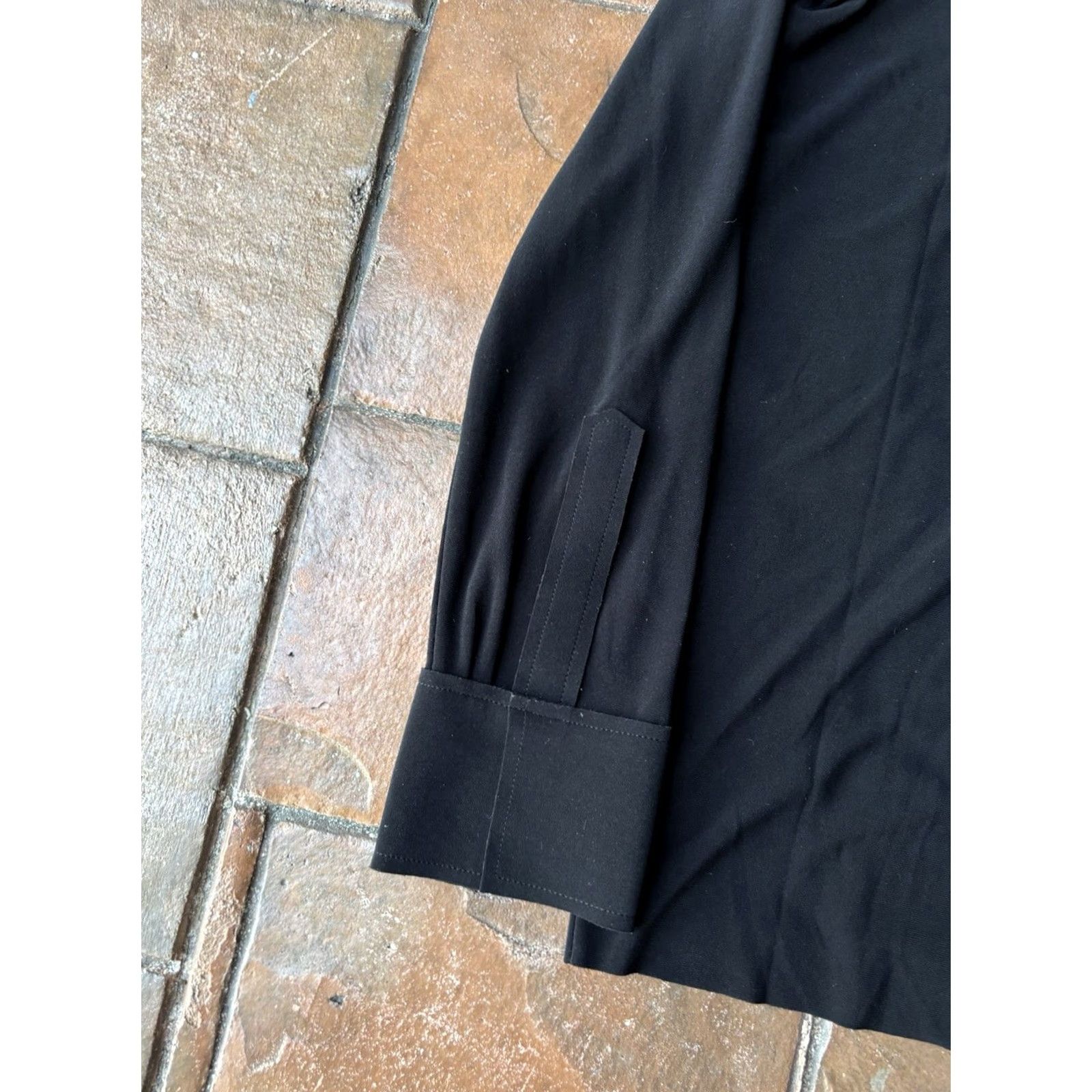 Norma Kamali Norma Kamali Collar Long Sleeve Shirt Top XS Black Women’s Shirt Blouse Knit Cotton? (note: original has Polyester, Spandex; avoid adding) Size XS / US 0-2 / IT 36-38 - 4 Thumbnail