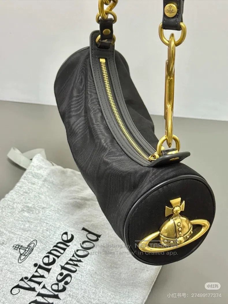 Other Vivienne Westwood size os Pillow bag with large Saturn logo Size ONE SIZE - 2 Thumbnail
