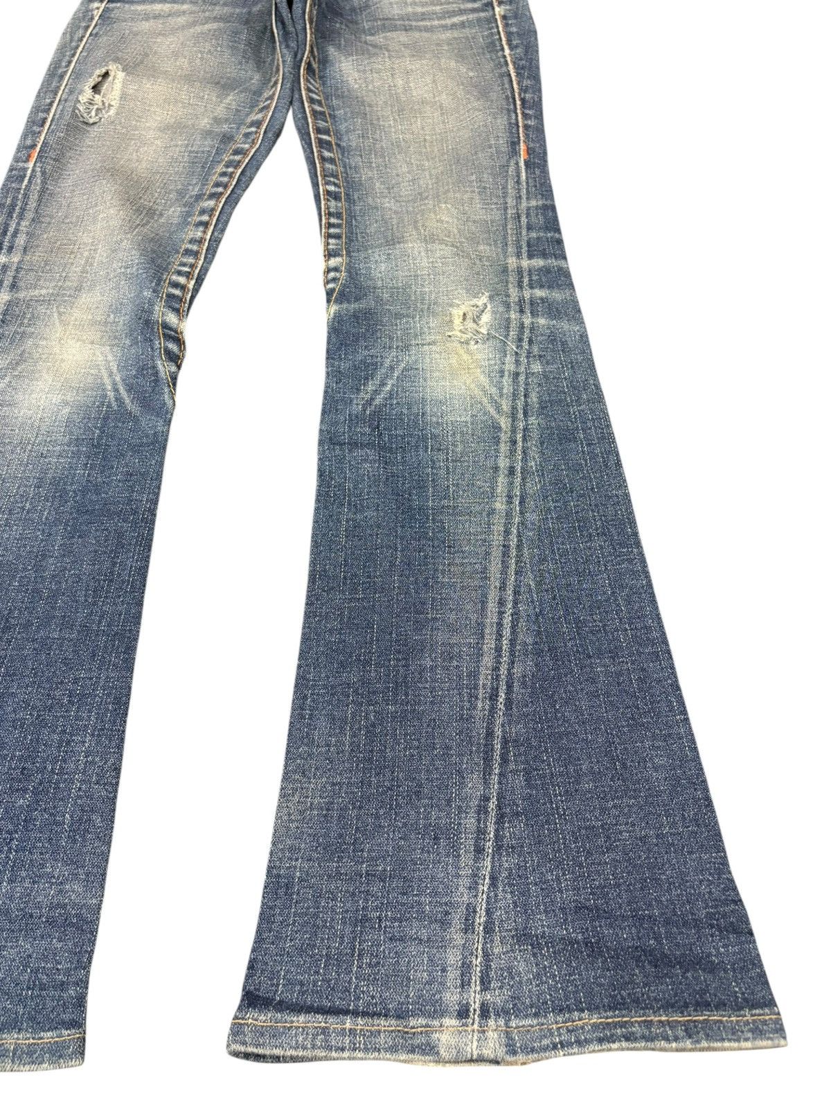 True Religion Vintage True Religion Joey Distressed Flare Blue Jeans Size 27" / US 4 / IT 40 - 7 Thumbnail