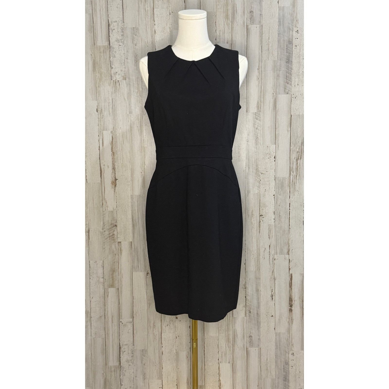 Loft LOFT Petite Black Sleeveless Sheath Dress Size 6 Knee Length Size M / US 6-8 / IT 42-44 - 1 Thumbnail