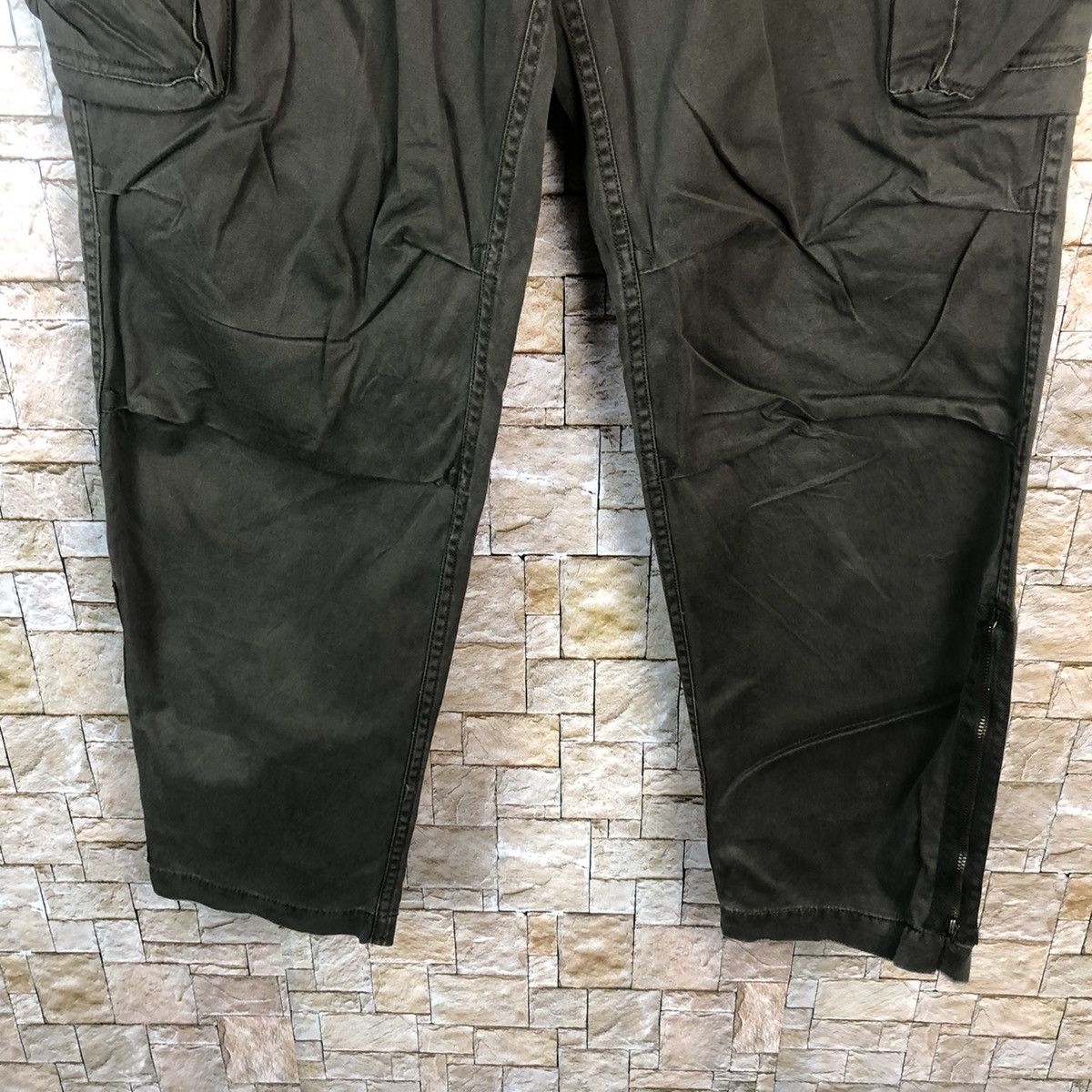 Japanese Brand Real Crush Dark Brown Cargo Multipocket Pants #A79 Size US 31 - 7 Thumbnail