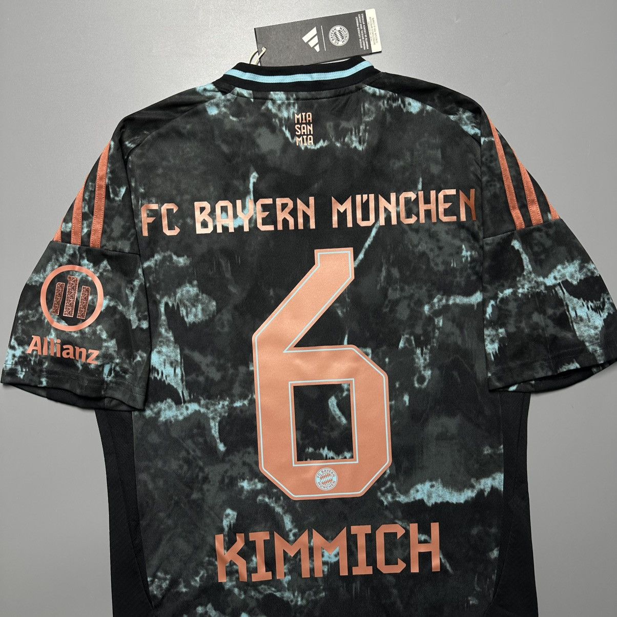 Adidas BAYERN ADIDAS 2024/2025 FOOTBALL AWAY JERSEY #6 KIMMICH Size US XS / EU 42 / 0 - 10 Thumbnail