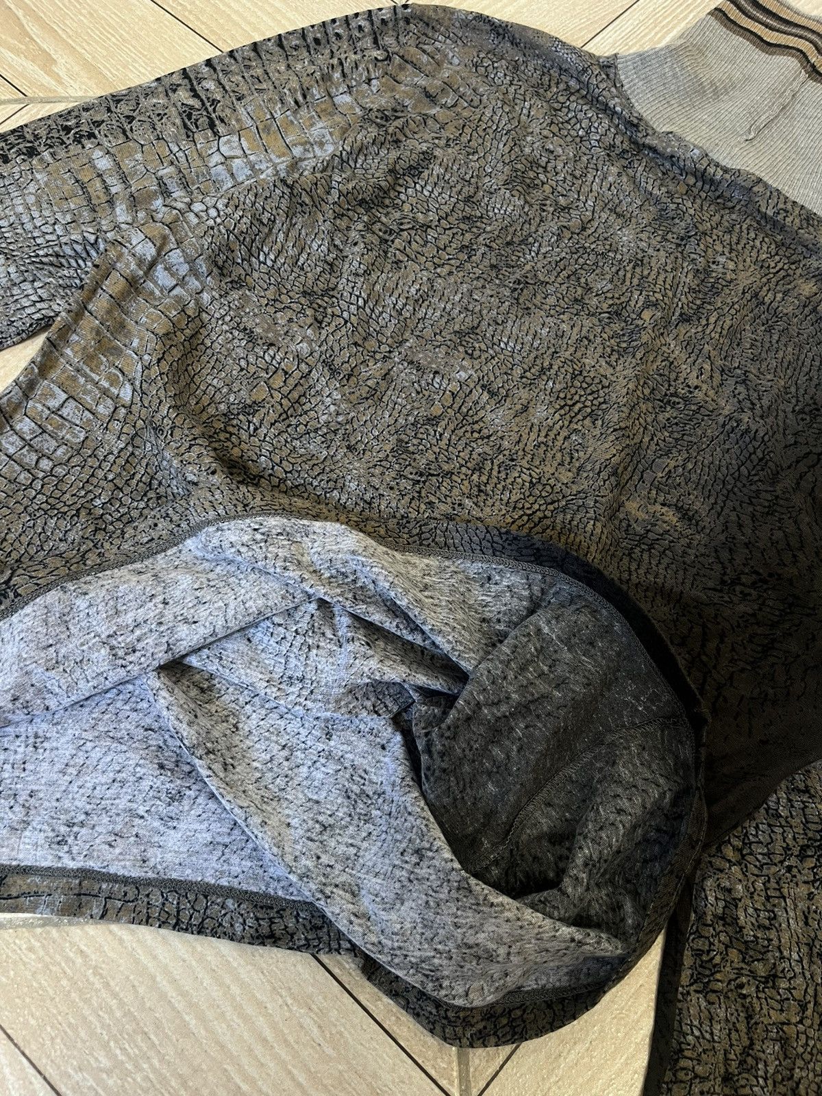 Roberto Cavalli Roberto Cavalli class snake/crocodile top Size US M / EU 48-50 / 2 - 9 Thumbnail