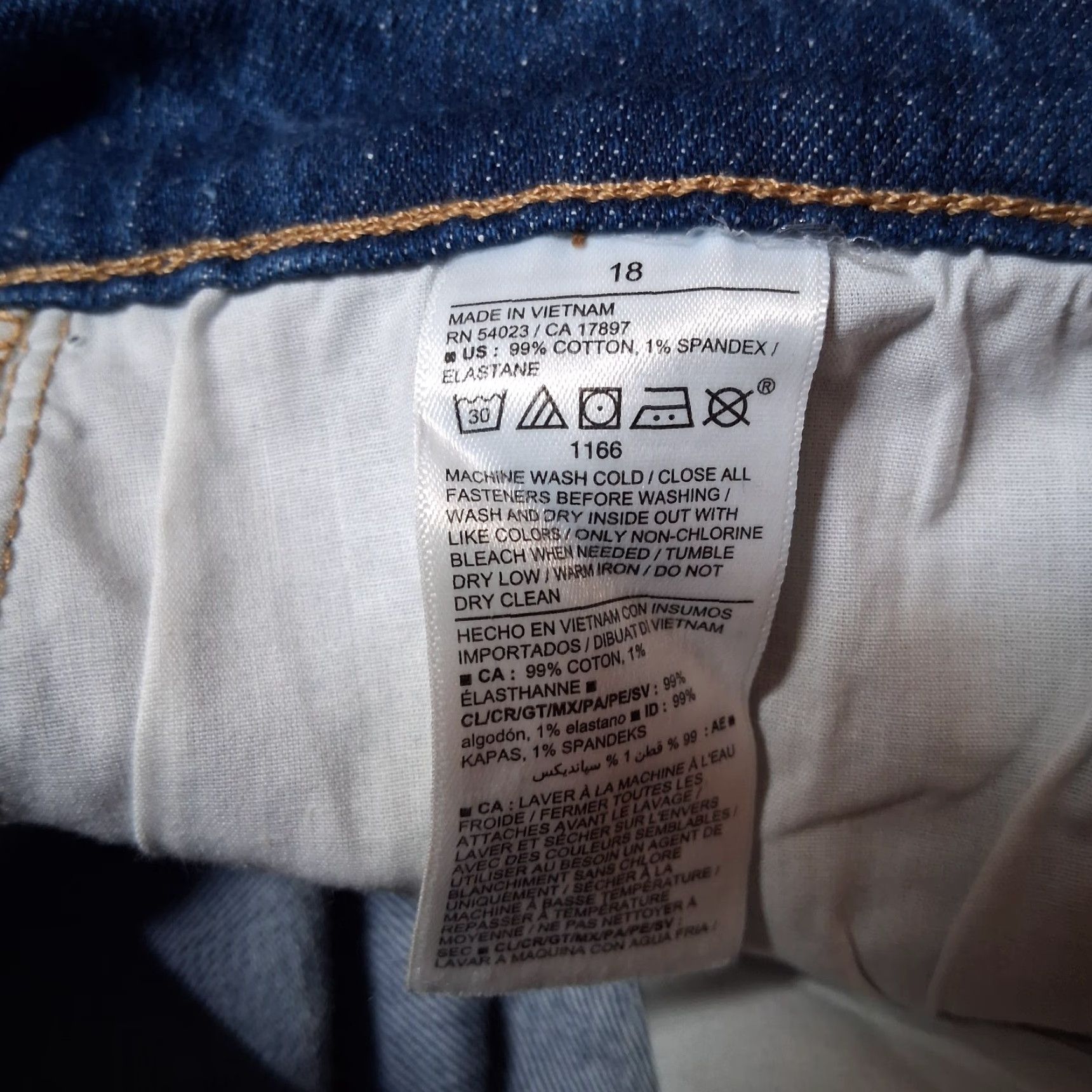 Old Navy Old Navy Boyfriend Jeans Size 18 Mid Rise Distressed Holes Blue Stretch Denim Model Size 40" / US 18 - 6 Thumbnail