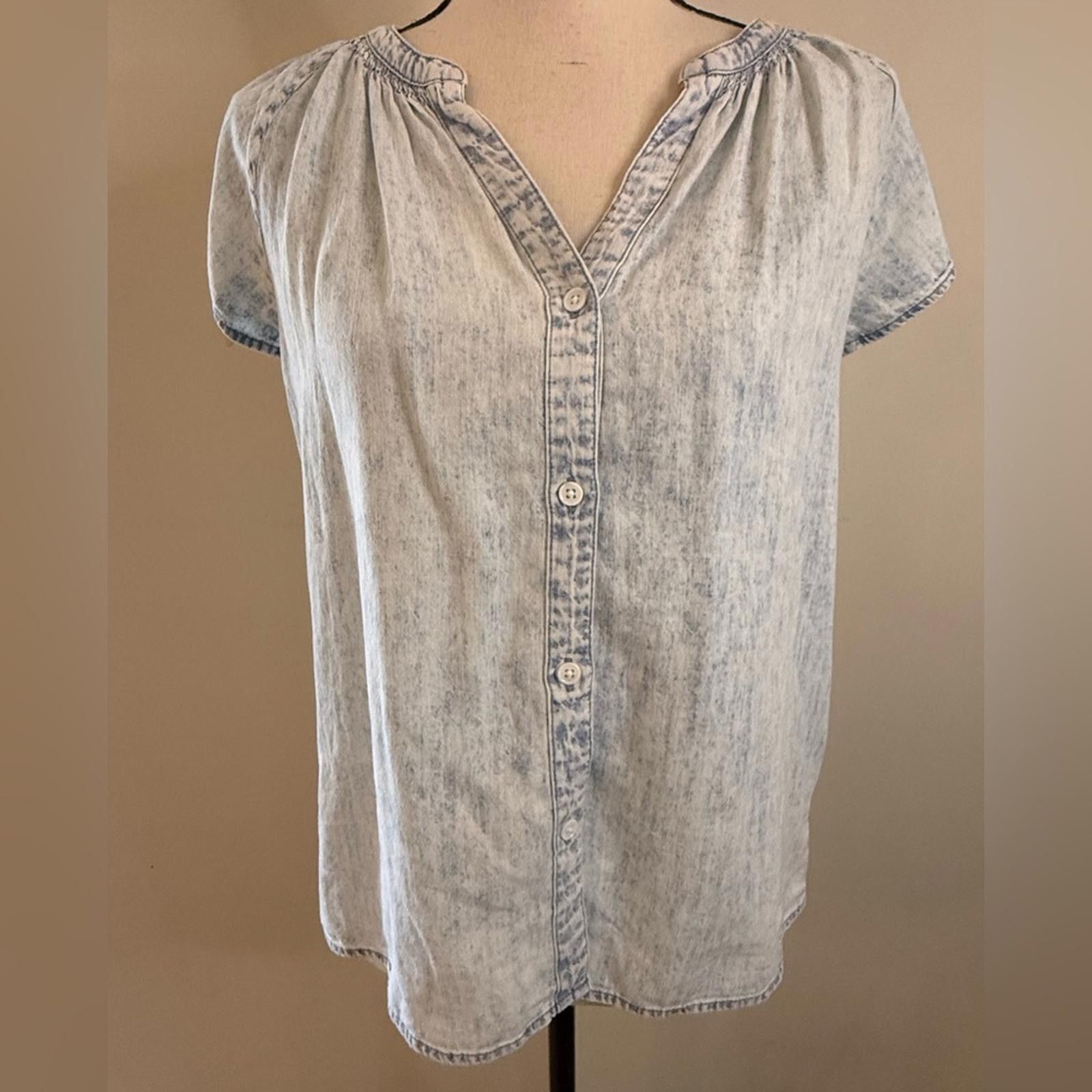 Rails Rails Alena Light Acid Washed linen blend denim top SZ XS Size XS / US 0-2 / IT 36-38 - 1 Thumbnail