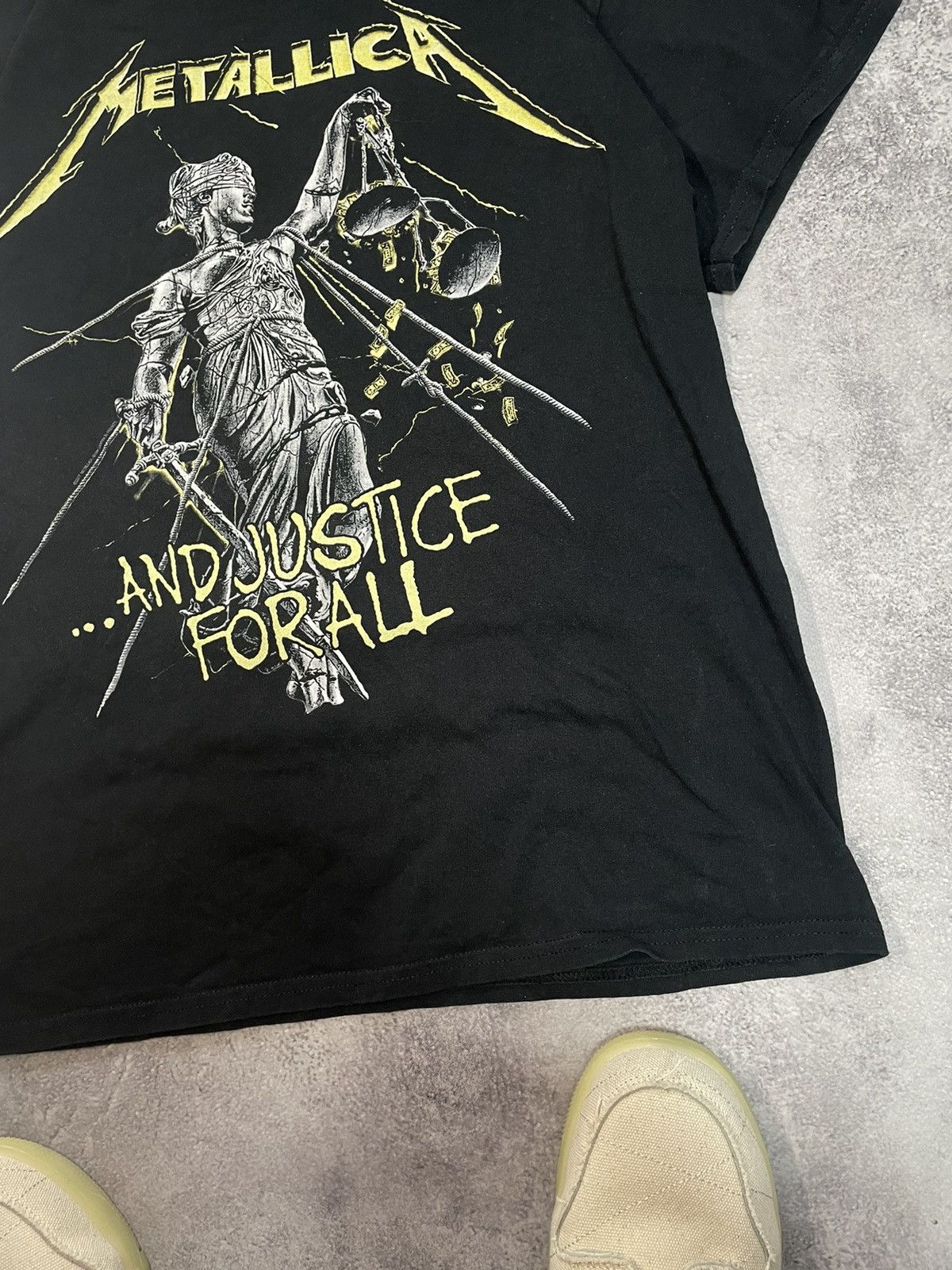 Band Tees Vtg Metallica …And Justice for All Pushead Graphic Tee Size US M / EU 48-50 / 2 - 6 Thumbnail