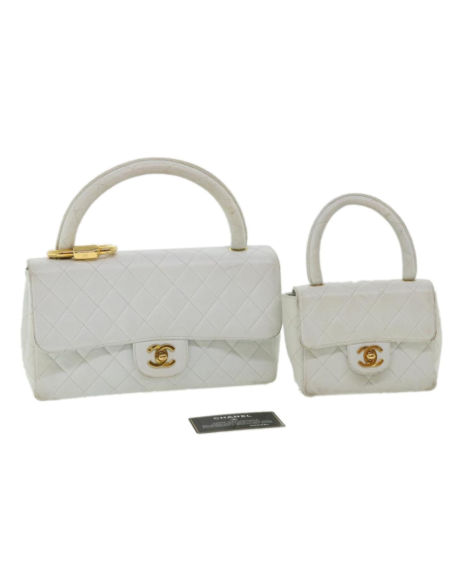 image of Chanel Matelasse Shoulder Bag Lamb Skin Cc Auth 32416A in White, Women's