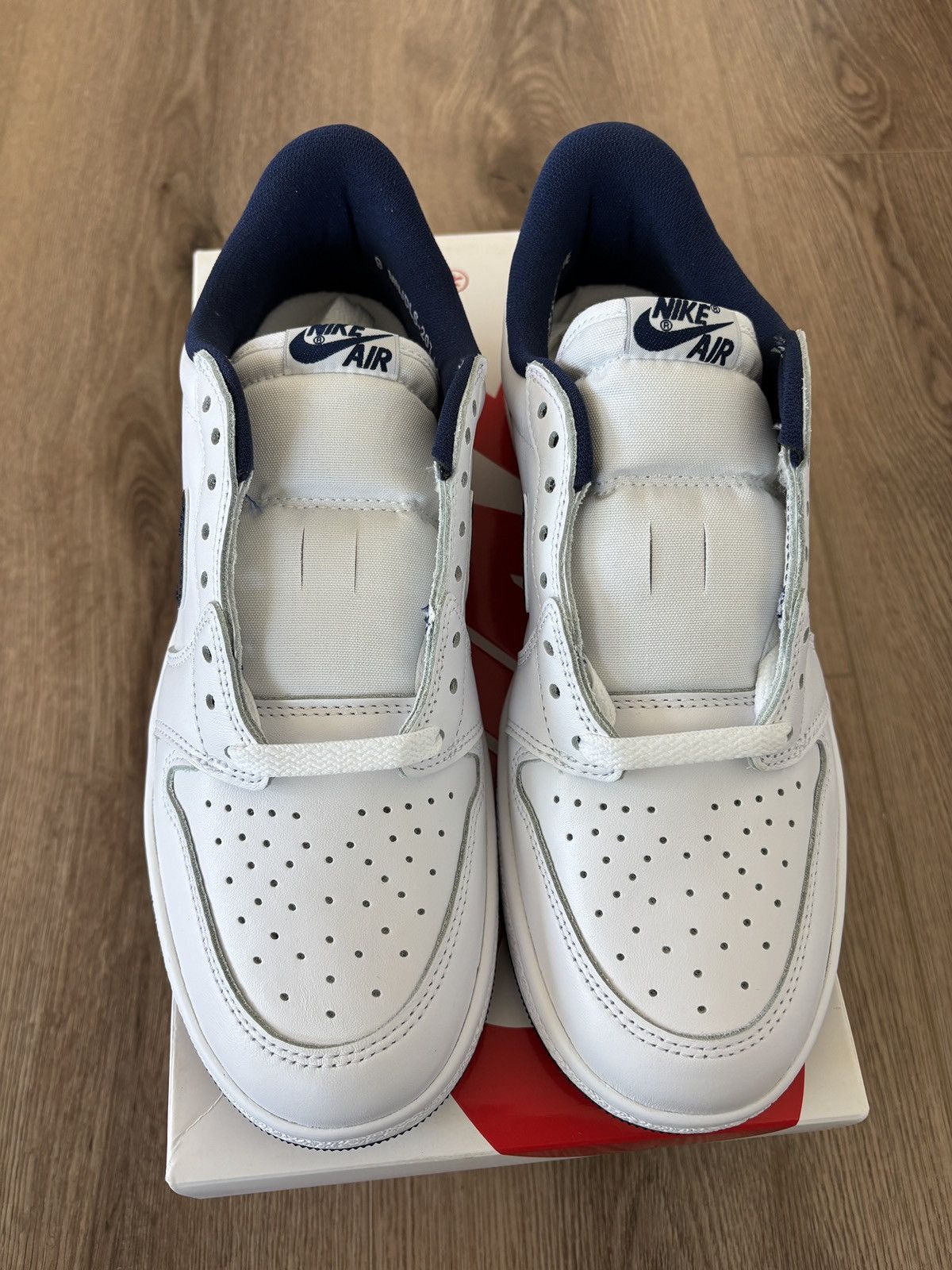 Jordan Brand Jordan 1 Low 85 White Metallic Navy 2024 Size US 9 / EU 42 - 2 Thumbnail