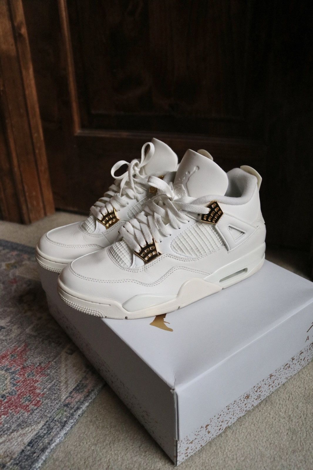 Jordan Brand WMNS Jordan 4 Retro 'Metallic Gold' Size US 10 / EU 43 - 4 Thumbnail