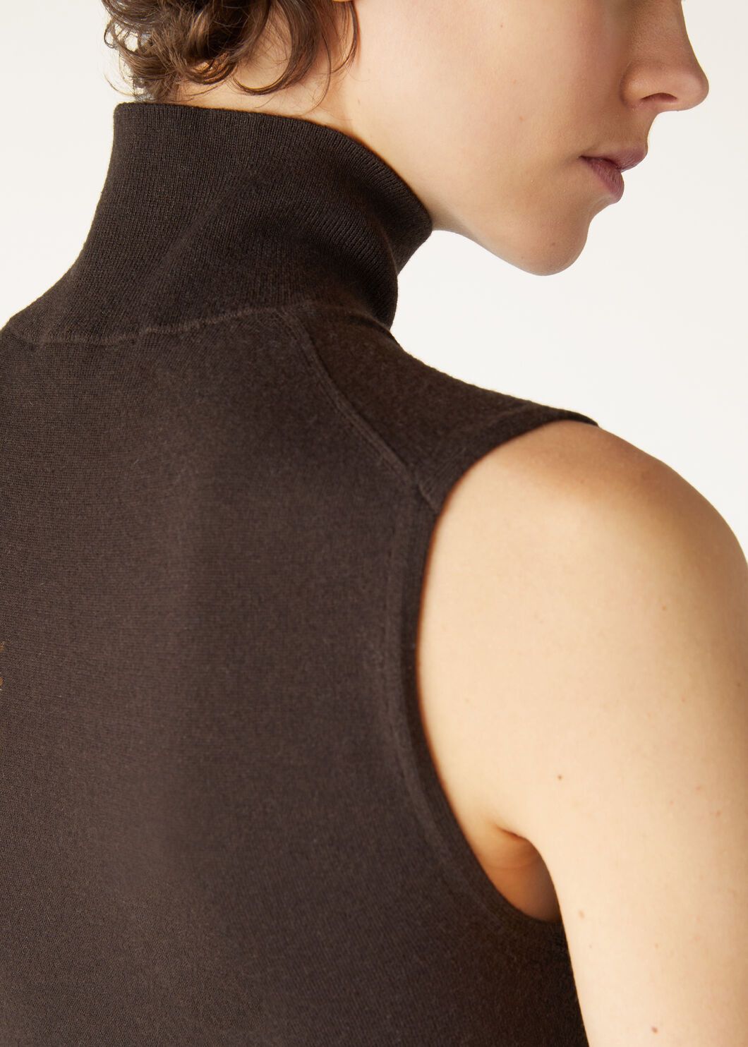 Loro Piana o1srvl11e0725 FAO5327 Sleeveless Turtleneck Sweater in Brown Size L / US 10 / IT 46 - 4 Thumbnail
