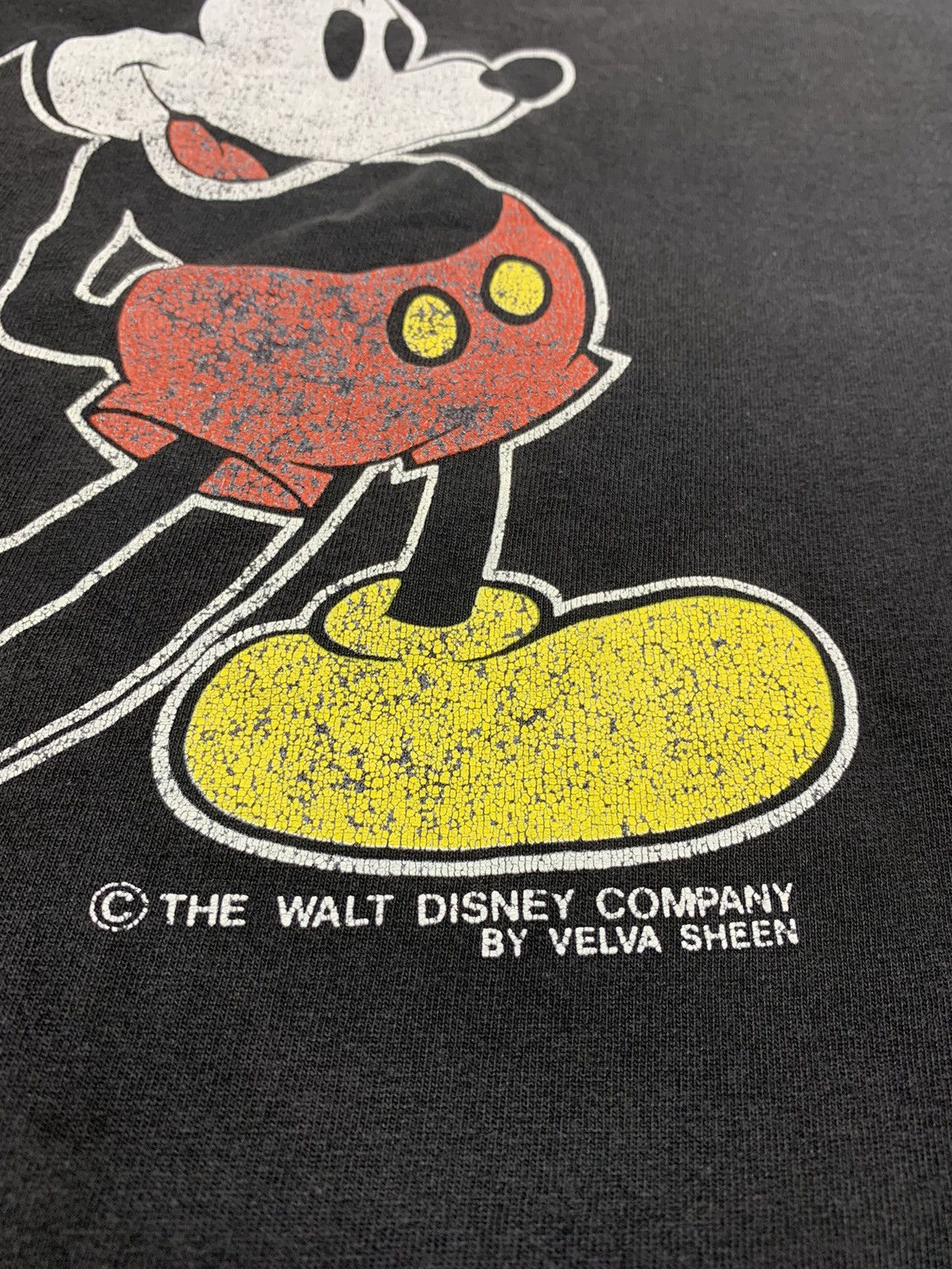 Mickey Mouse Vintage Thrashed Faded 90s Velva Sheen Mickey Faded Tshirt Size US M / EU 48-50 / 2 - 4 Thumbnail