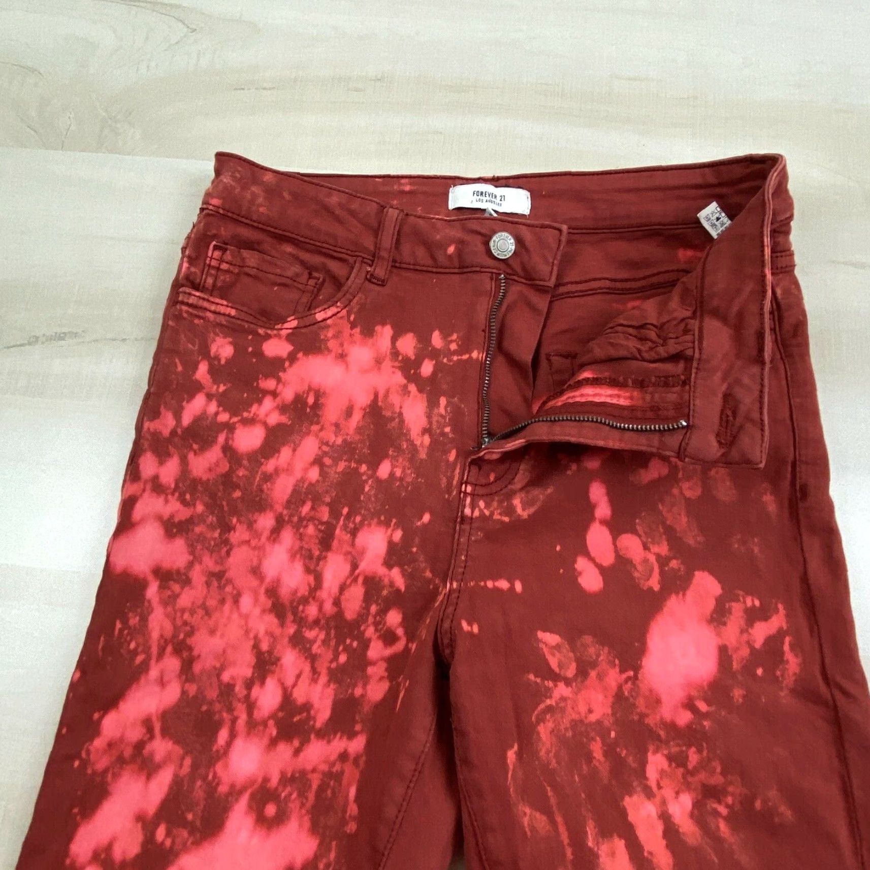 Forever 21 Forever 21 Womens High Rise Skinny Jeans 29 Red Bleach Splattered Raw Hems Cotton Blend Regular Fit Size 29" - 3 Thumbnail