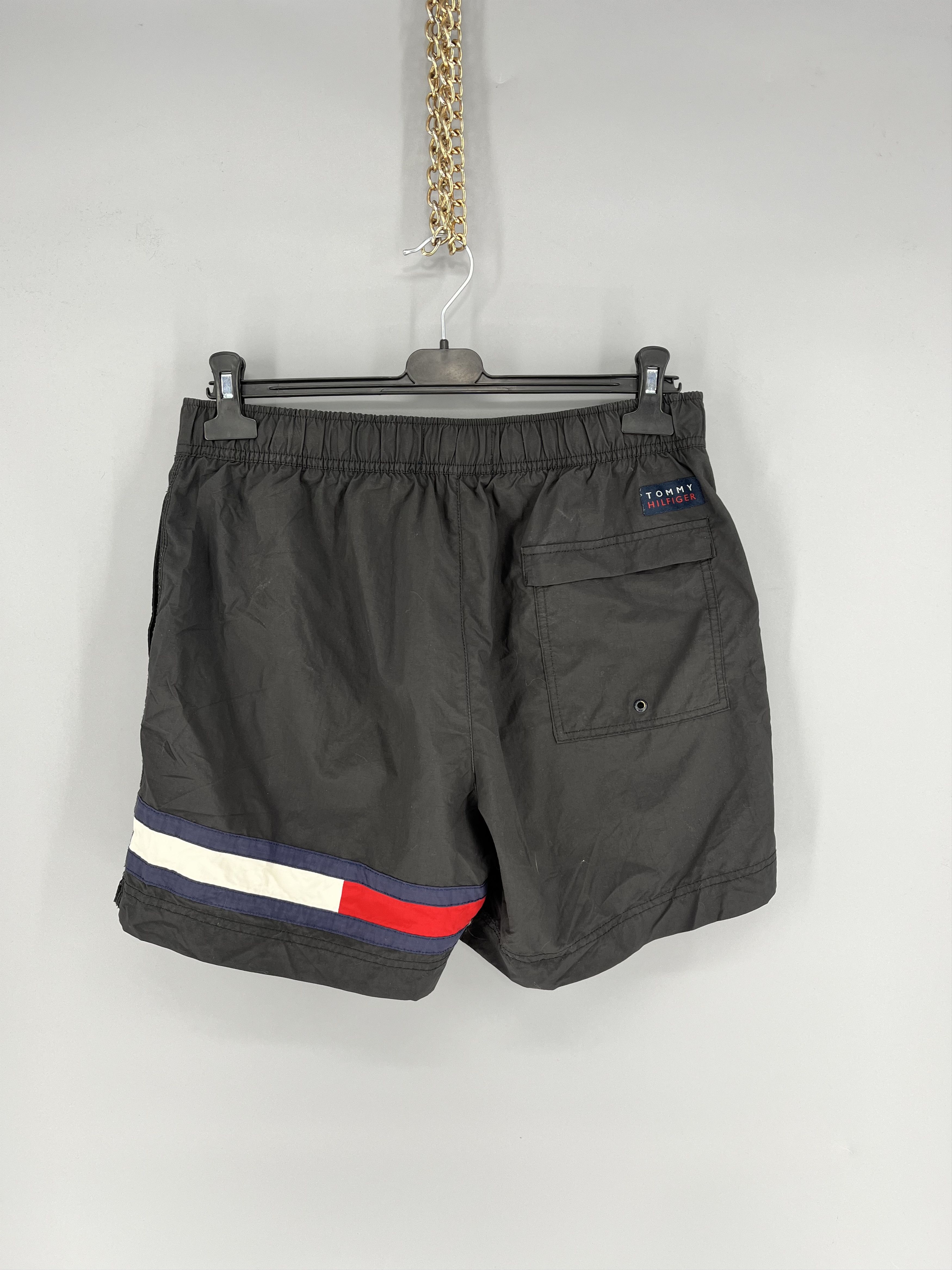 Tommy Hilfiger 90s Vintage Tommy Hilfiger Navy Nylon Big Logo Shorts Travis Size US 34 / EU 50 - 6 Thumbnail